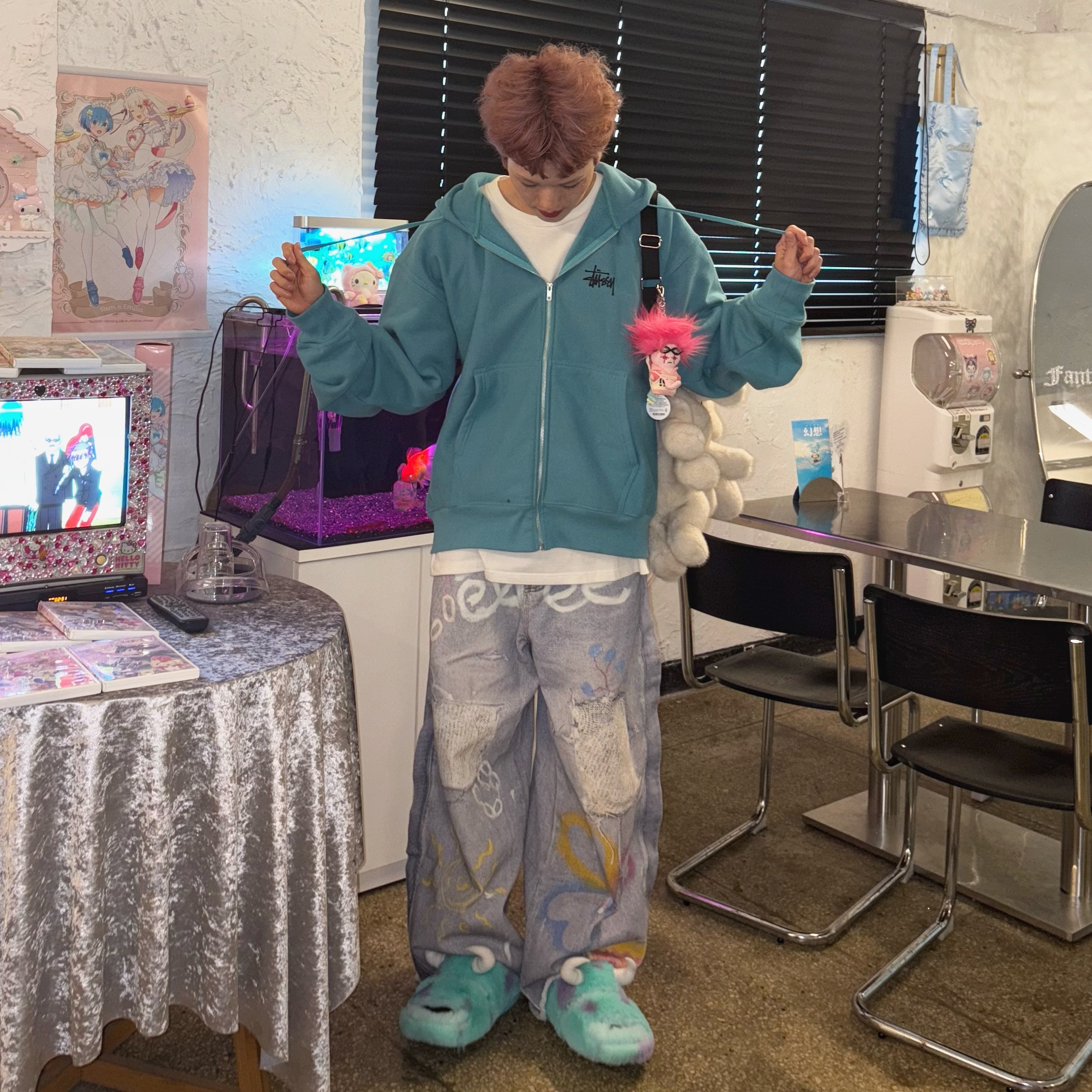 Stussy Basic Stussy Zip Hoodie Ocean 2024, Crocs x Disney Pixar Monters, Inc. Sulley Classic Cozzzy Sandal Multi 착용 스타일 - 4