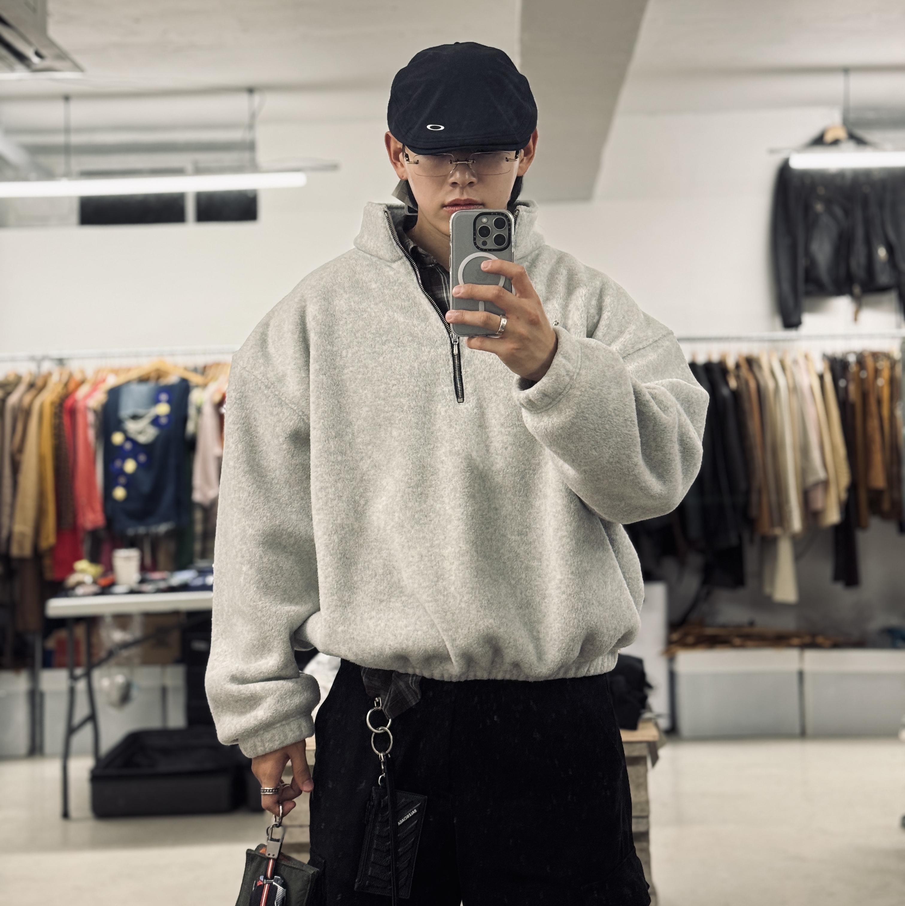 MJD Cropped Check Shirt Choco Brown, Nonnod Half zip fleece Cloud white 착용 스타일 - 6