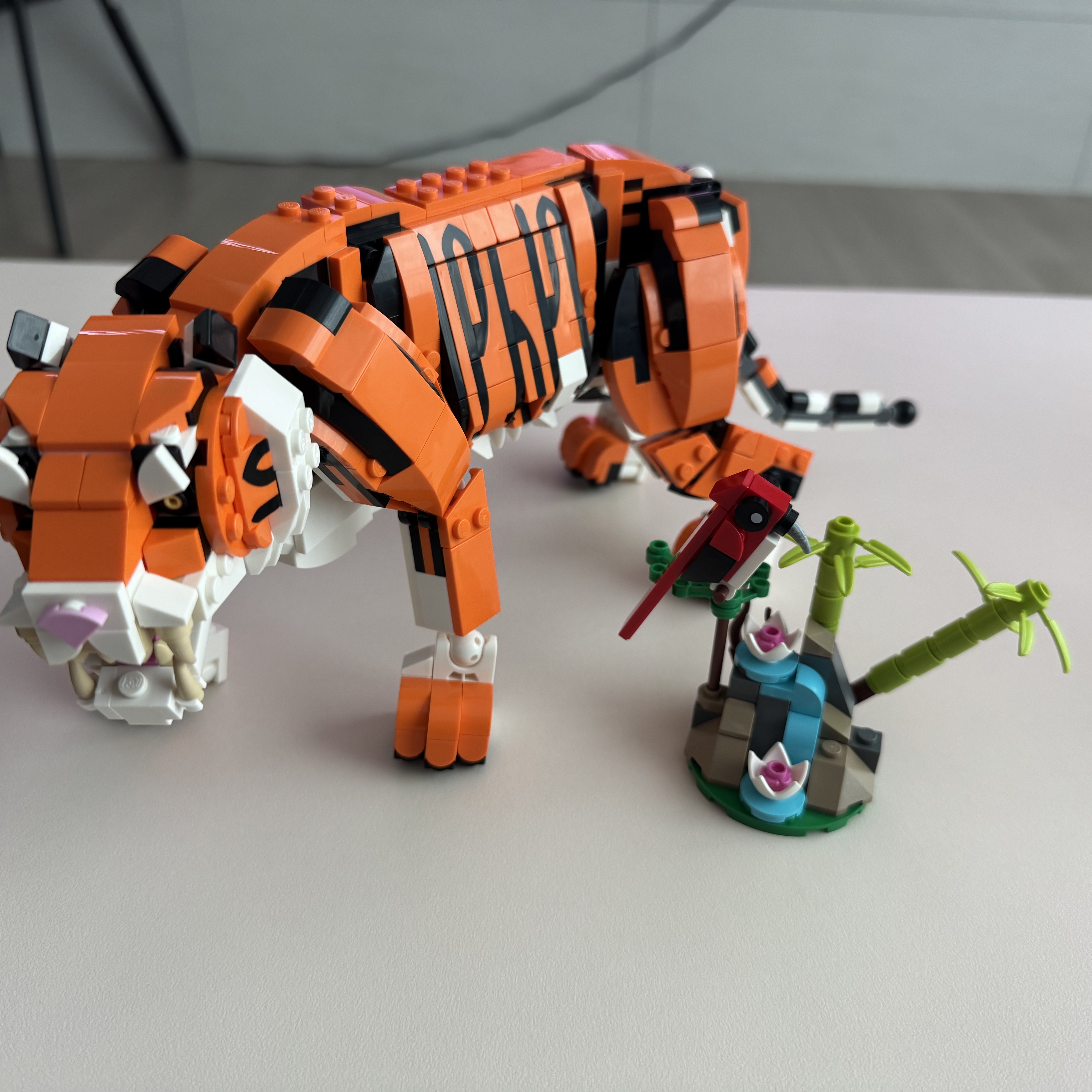 Lego Majestic Tiger 착용 스타일