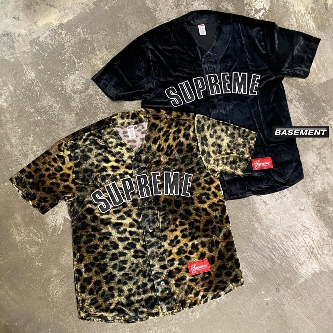 Supreme Velvet Baseball Jersey Black - 25SS, Supreme Velvet Baseball Jersey Leopard - 25SS 착용 스타일