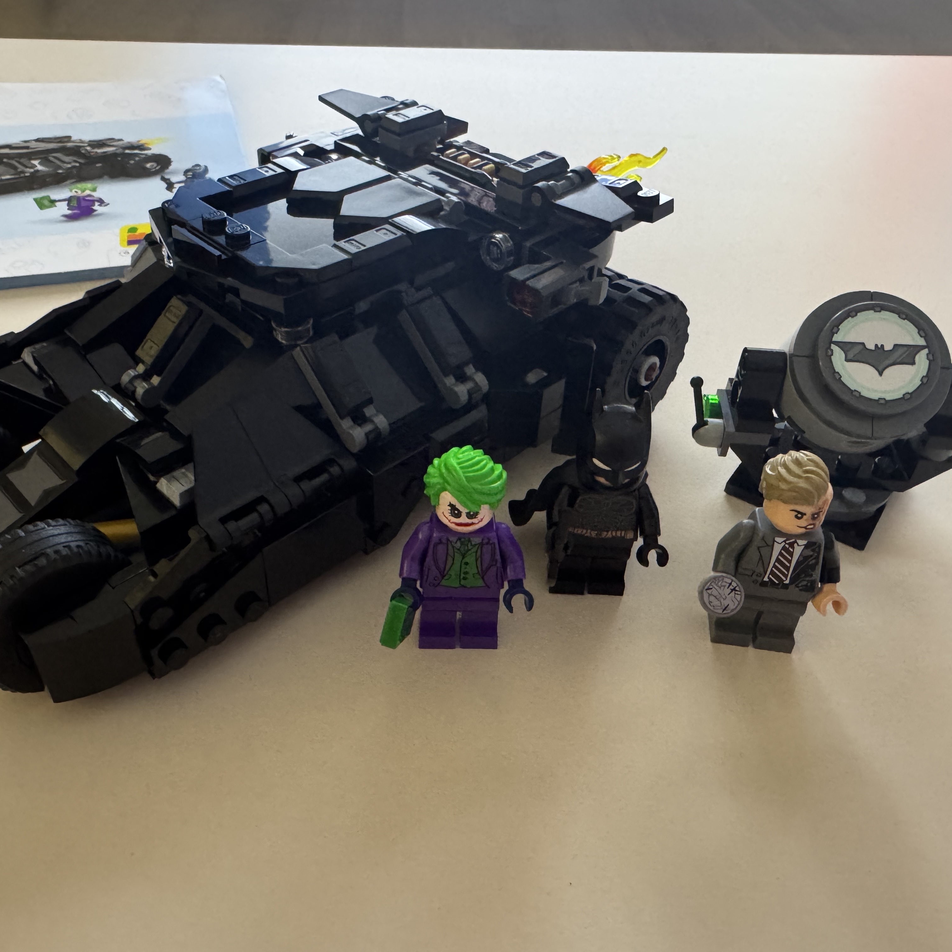Lego Batman Tumbler vs. Two-Face & The Joker 착용 스타일