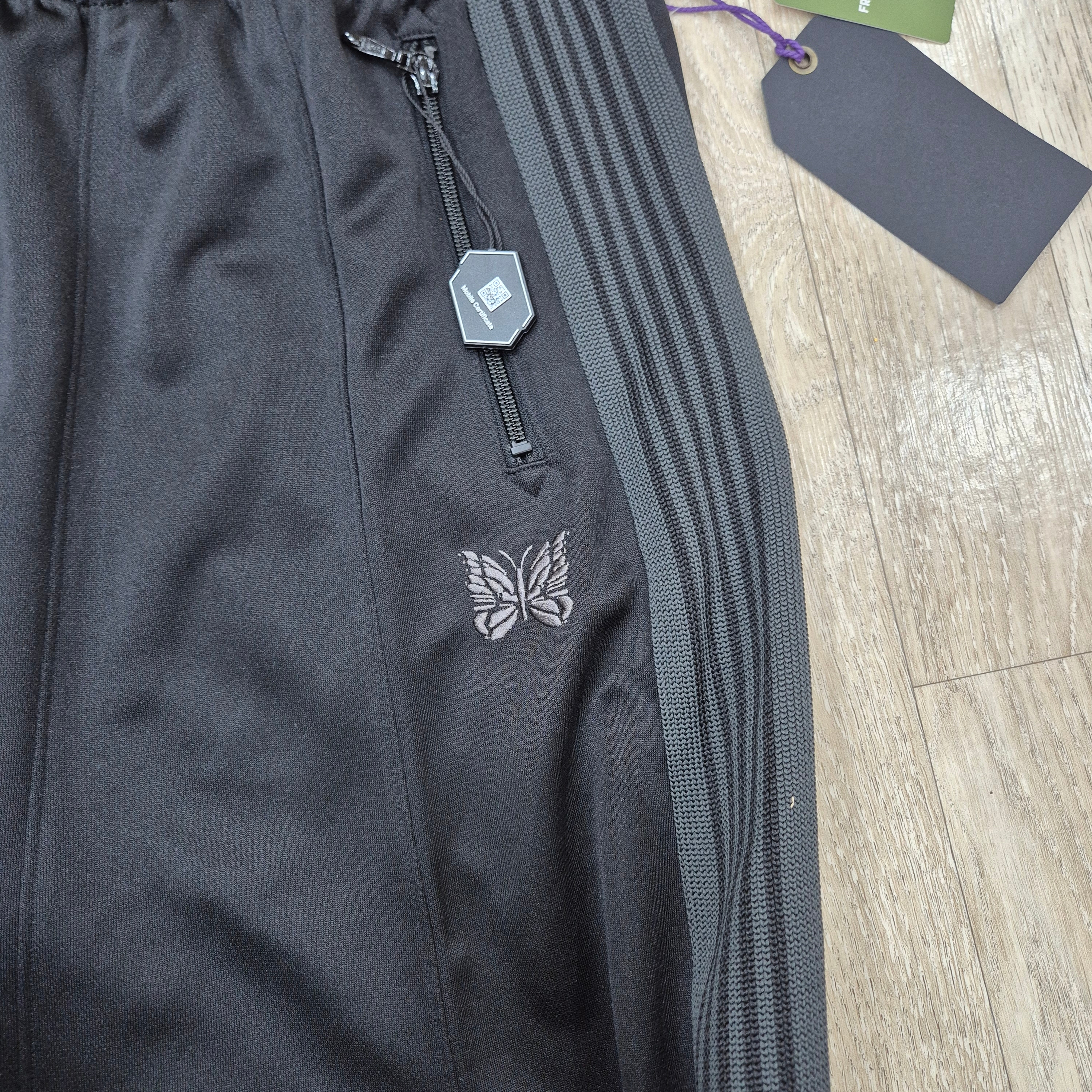 (W) Needles x Freak's Store H.D. Track Pants Black 착용 스타일