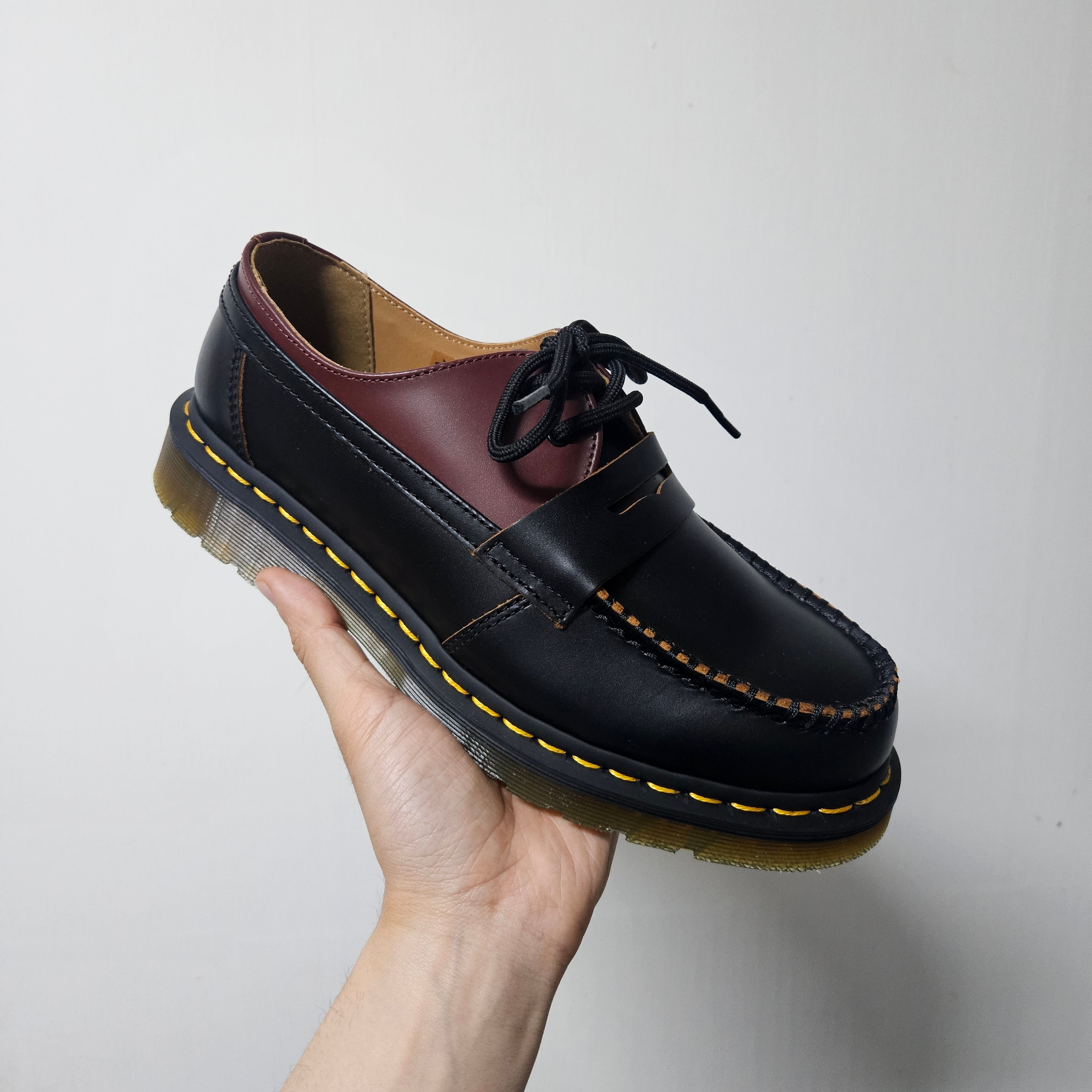 Dr. Martens x MM6 Maison Margiela 1461/Penton Twist Vintage Smooth Virginia Multi 착용 스타일