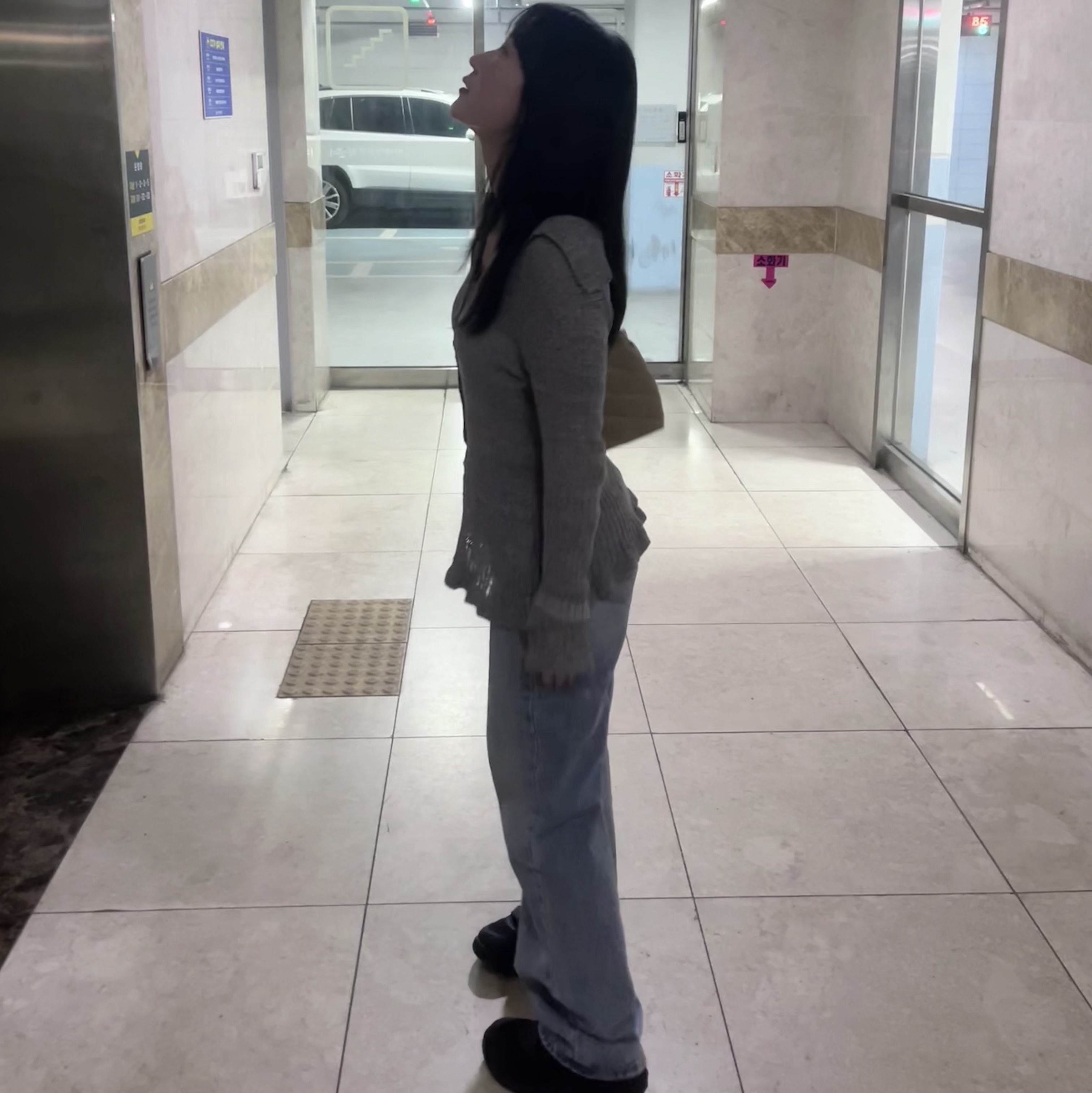 Asics Winjob CP215 Black 착용 스타일 - 3