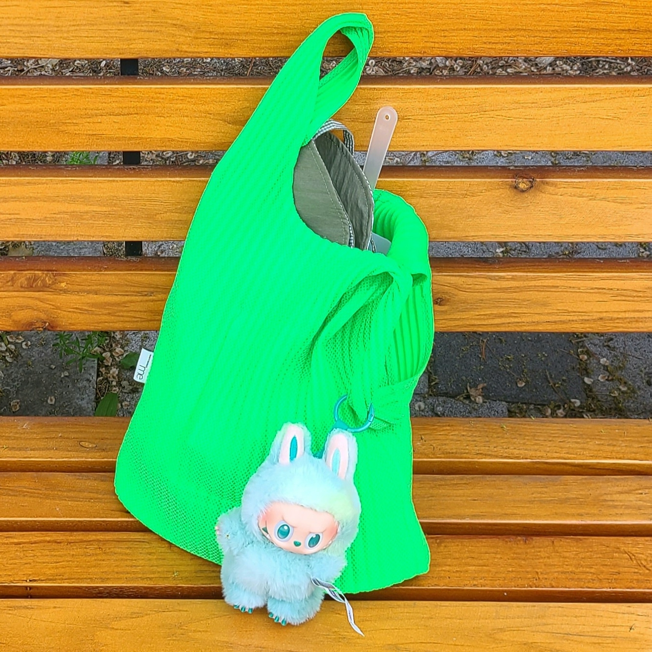 Pop Mart Labubu The Monsters Highlight Series Sealed Case (6 Blind Boxes) 착용 스타일 - 1