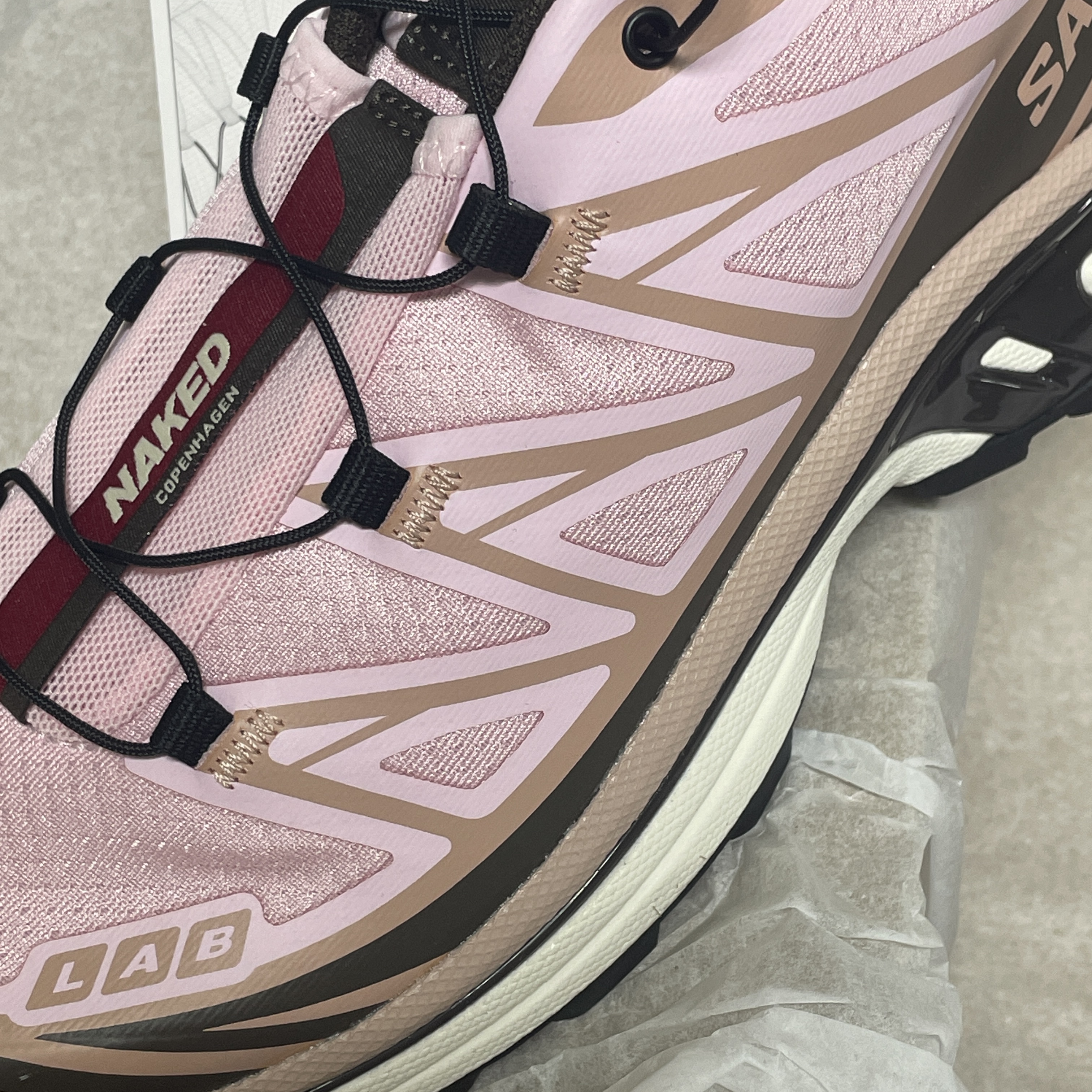 Salomon x Naked Copenhagen XT-6 Fairy Tale Delicioso 착용 스타일