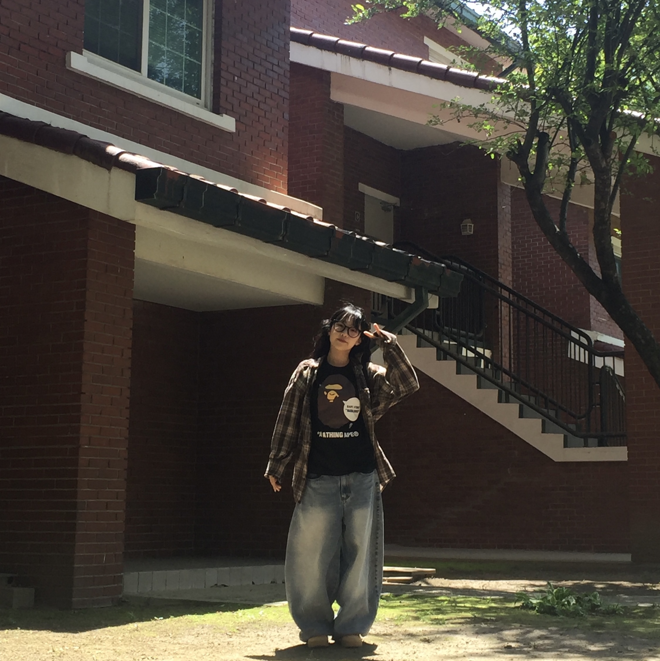 (W) Nike Air Force 1 '07 WB Flax Wheat, BAPE Store Harajuku Ape Head T-Shirt Black 착용 스타일