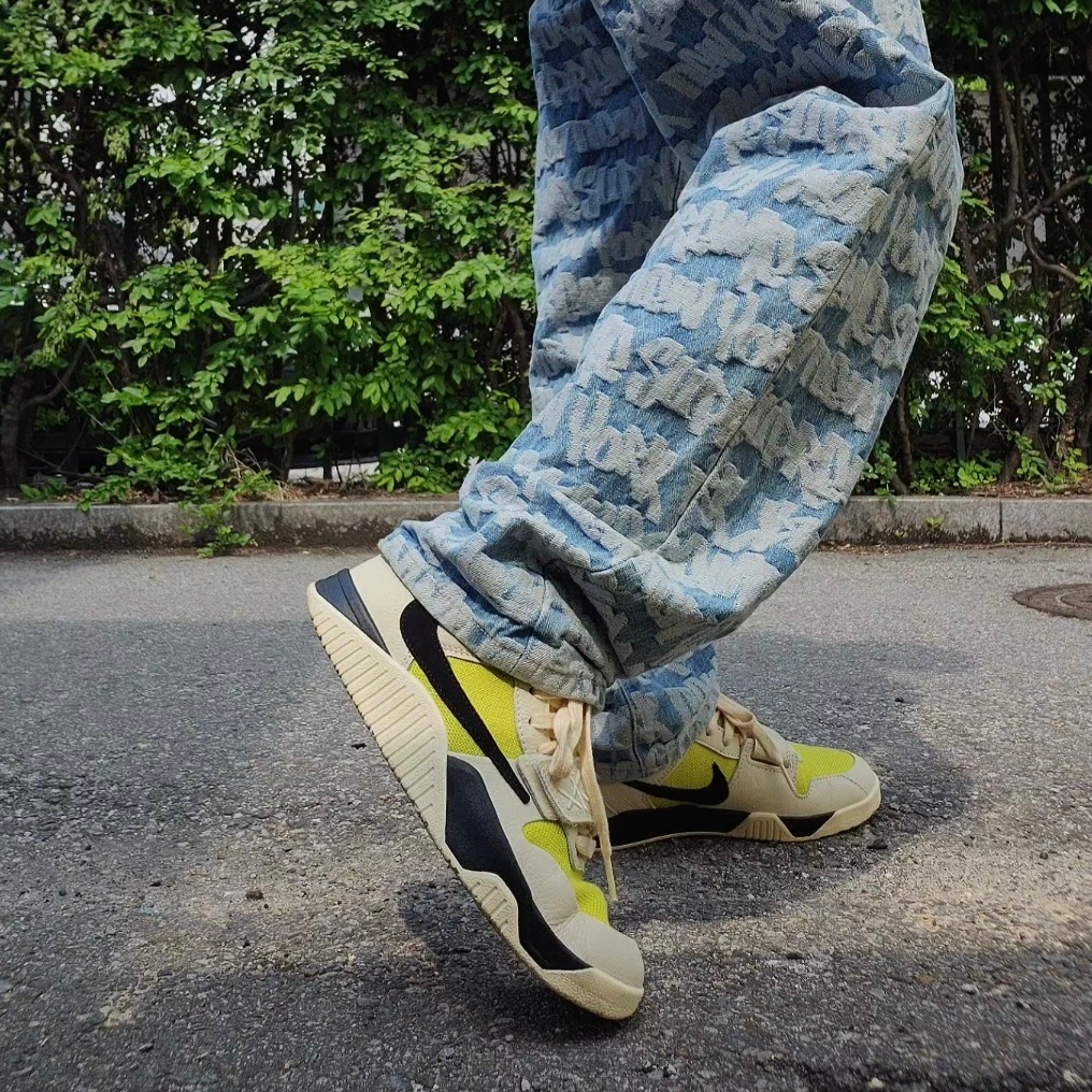 Supreme Fat Tip Jacquard Regular Jean Blue - 22SS, Hansroom Chrome Hearts 22K #5 Dagger Charm Pave Dia 착용 스타일 - 2