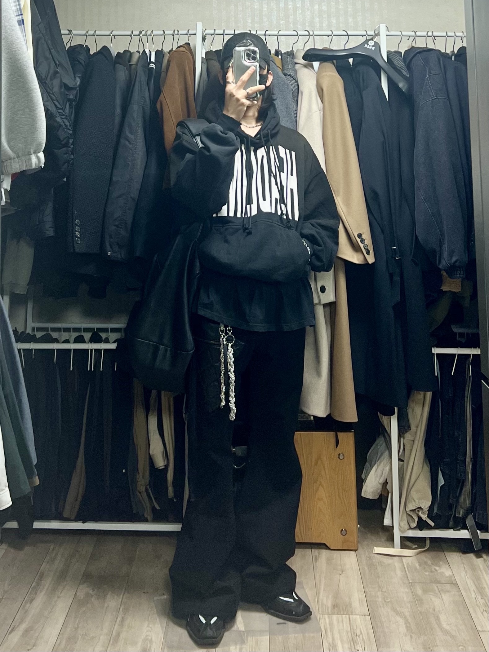 Project G/R Money Clip Coated Cap Black, Project G/R Headliner Double Layered Hoodie Black 착용 스타일