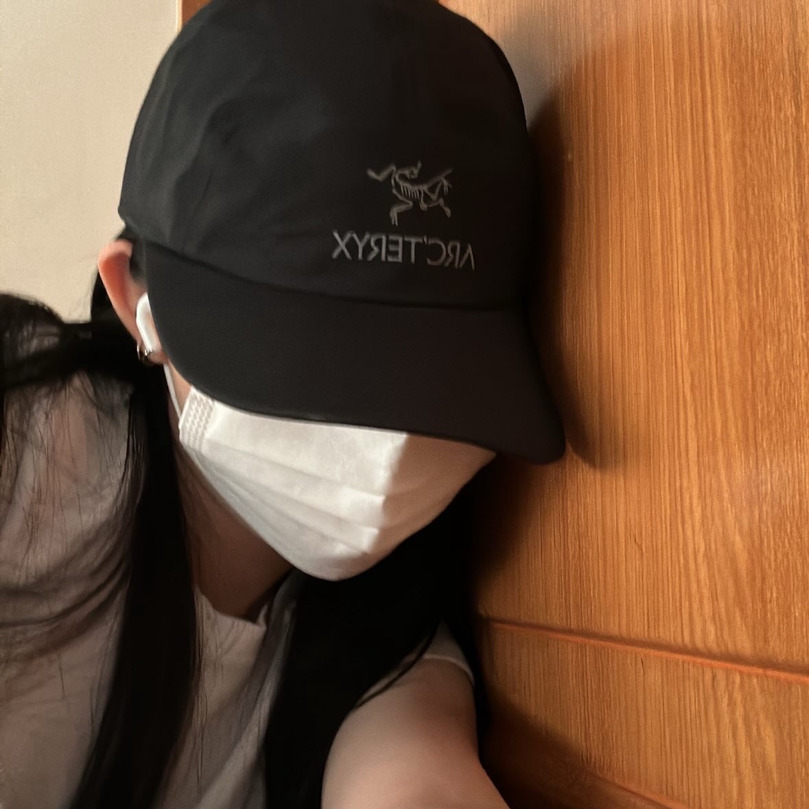Arc'teryx Gore 5 Panel Cap Black 착용 스타일