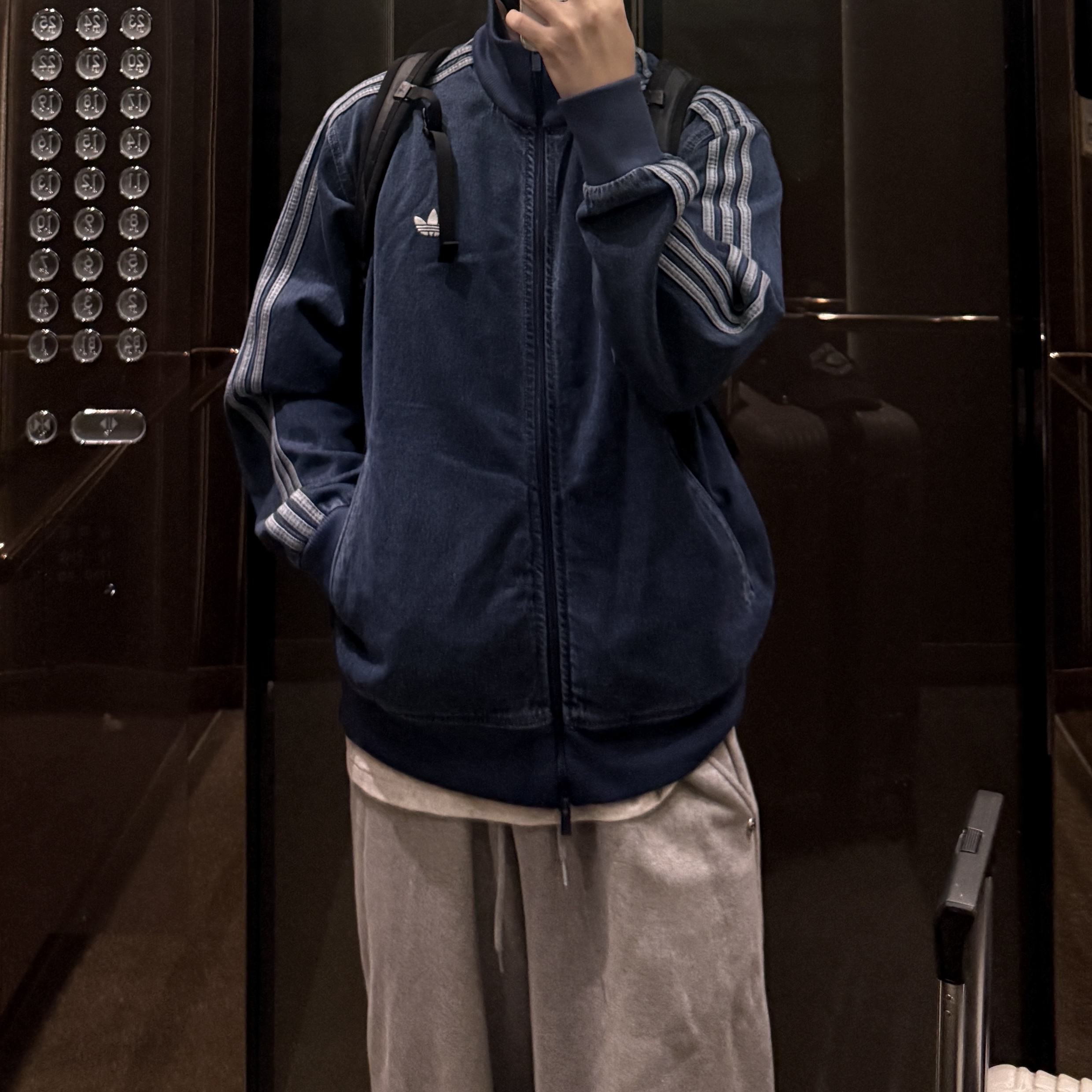 Adidas Adicolor Denim Firebird Track Top Medium Blue Denim - KR Sizing 착용 스타일