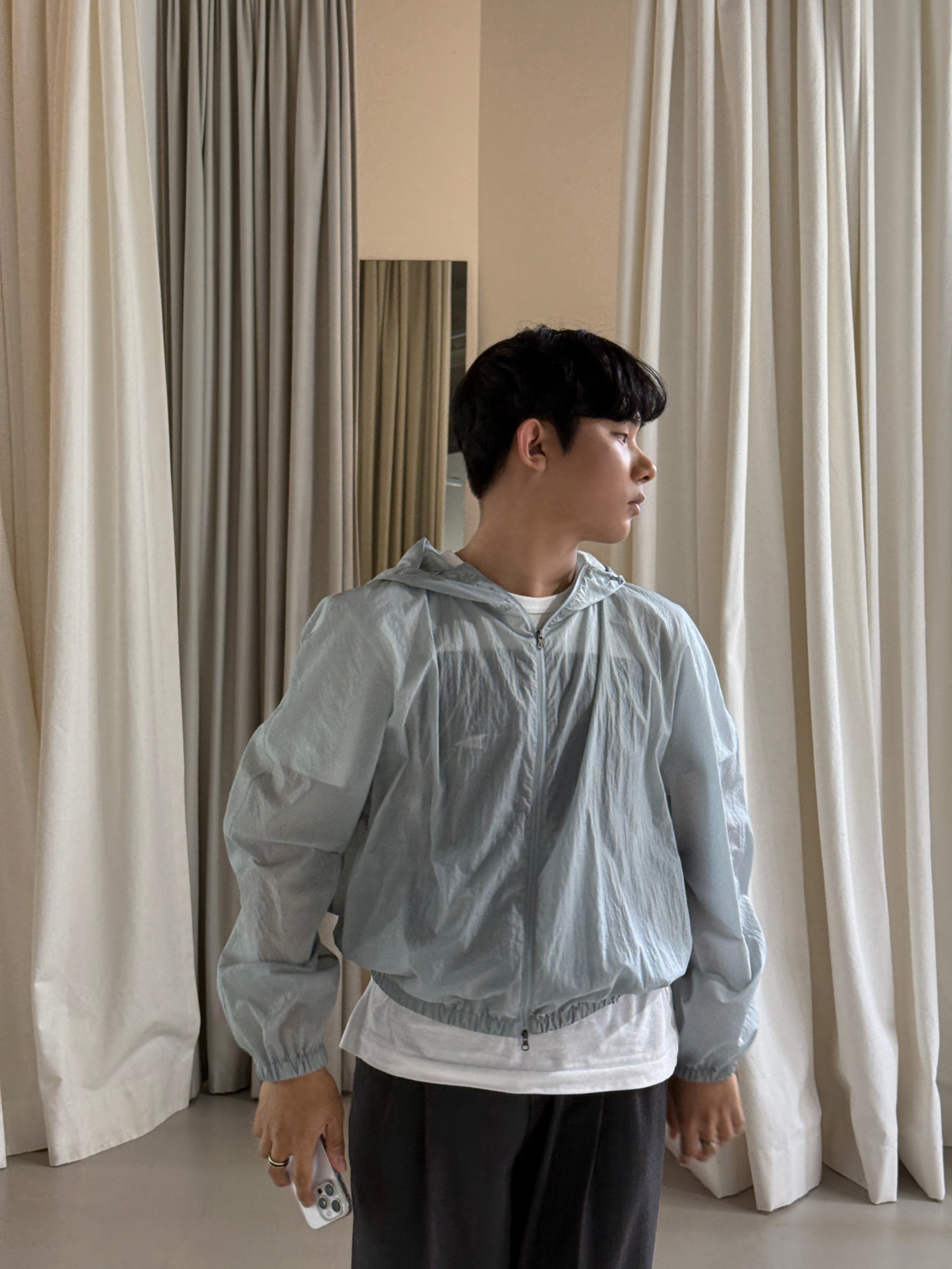 On Running x Post Archive Faction (Paf) Cloudventure Peak Ice Moon, Amomento Hood Shirring Jumper Light Grey 착용 스타일 - 4