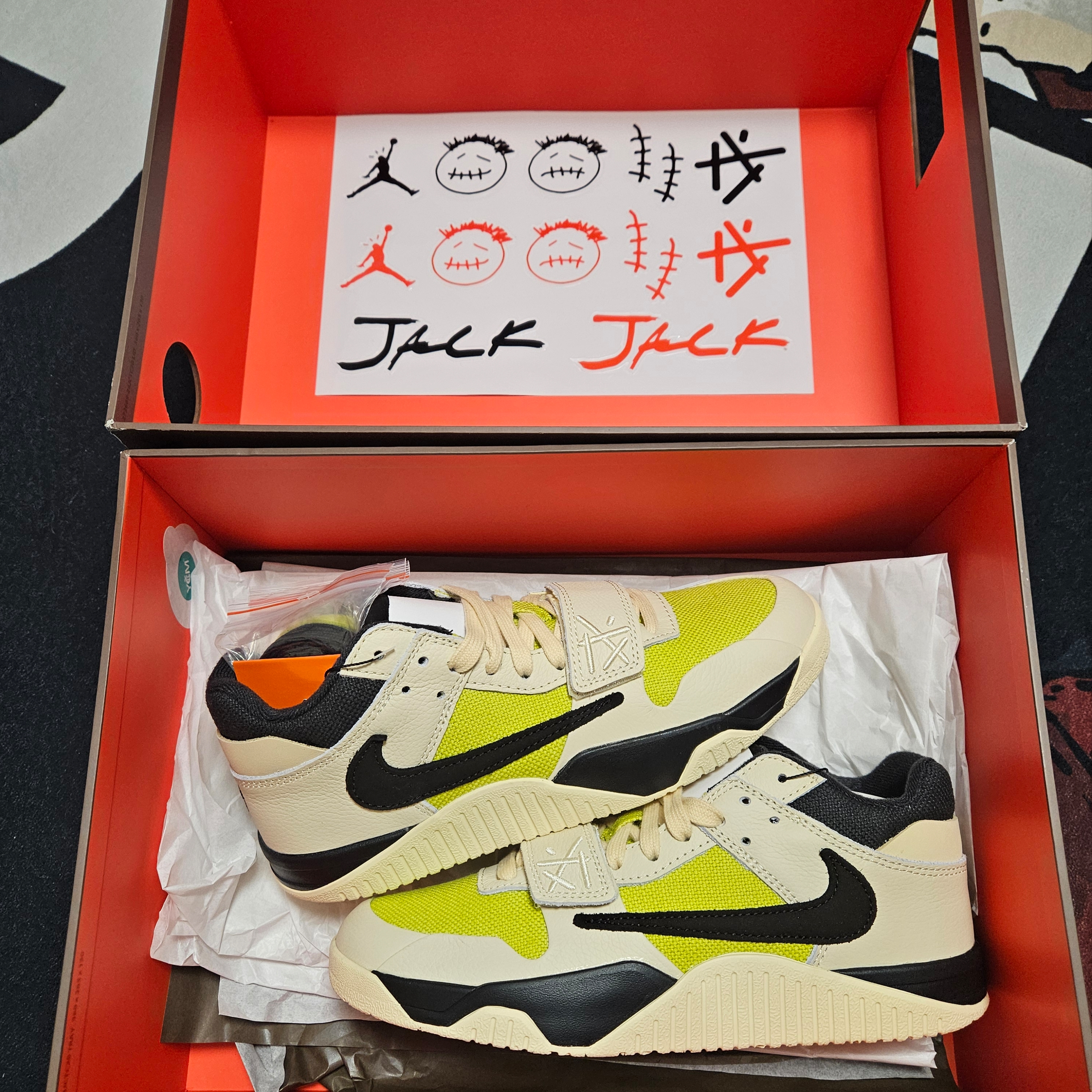 Jordan x Travis Scott Jumpman Jack TR Bright Cactus 착용 스타일