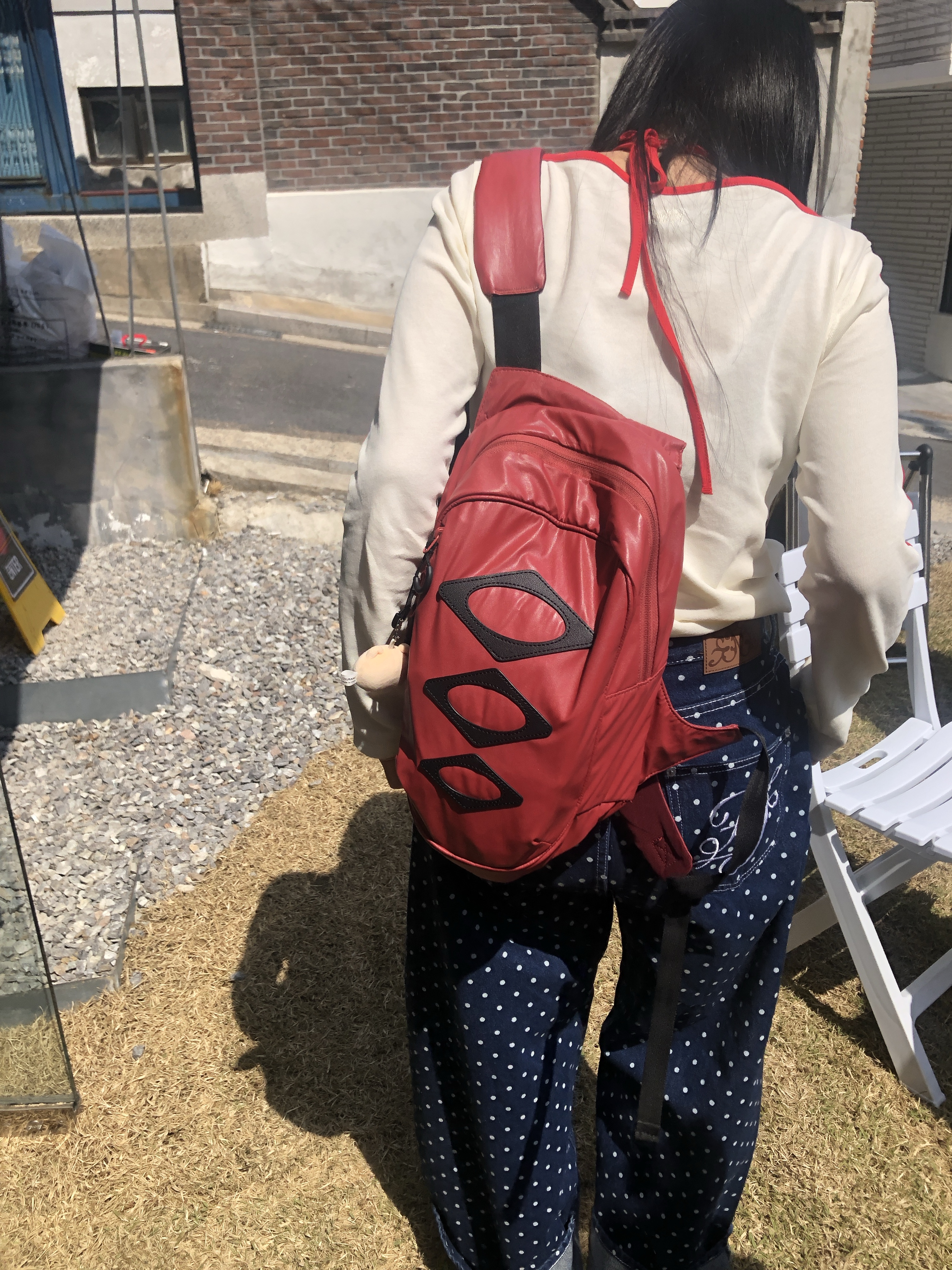 Gentle Monster Otas 02 Silver, Mischief Rhombus Mini Backpack Faded Red 착용 스타일 - 5