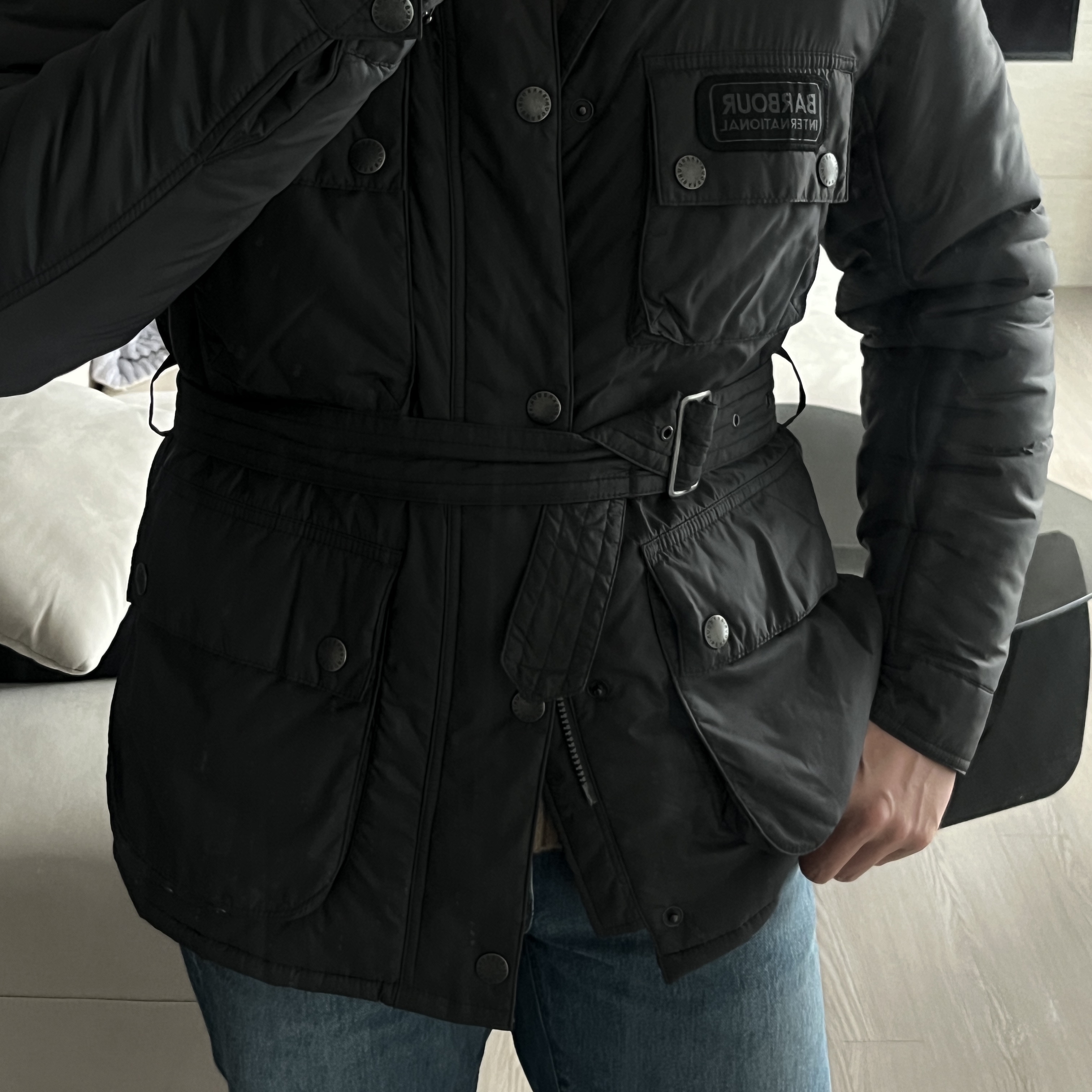 Barbour International Duke Wax Jacket Black 착용 스타일 - 2