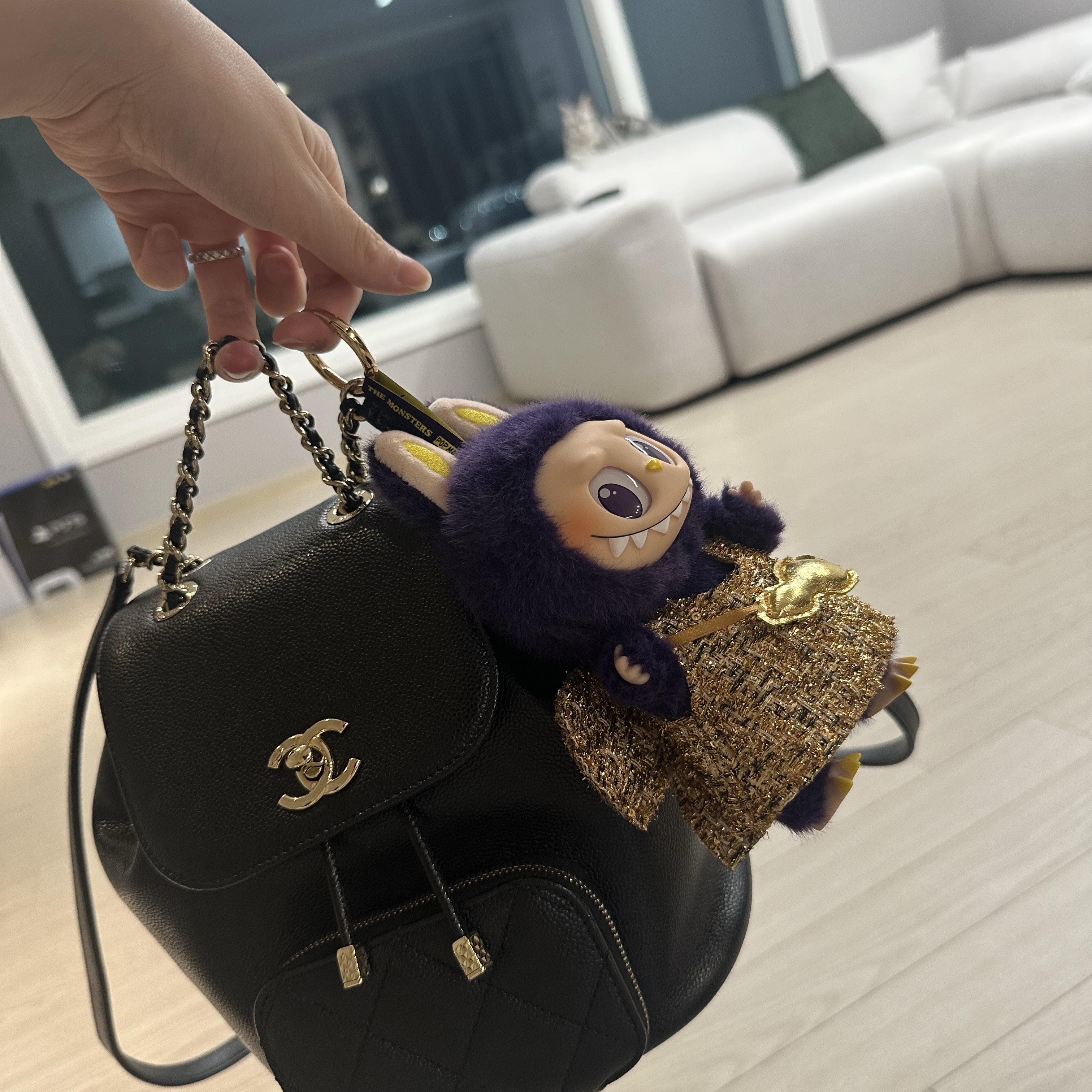 Pop Mart Labubu x Pronounce Lucky Fairy Toy Keyring 착용 스타일