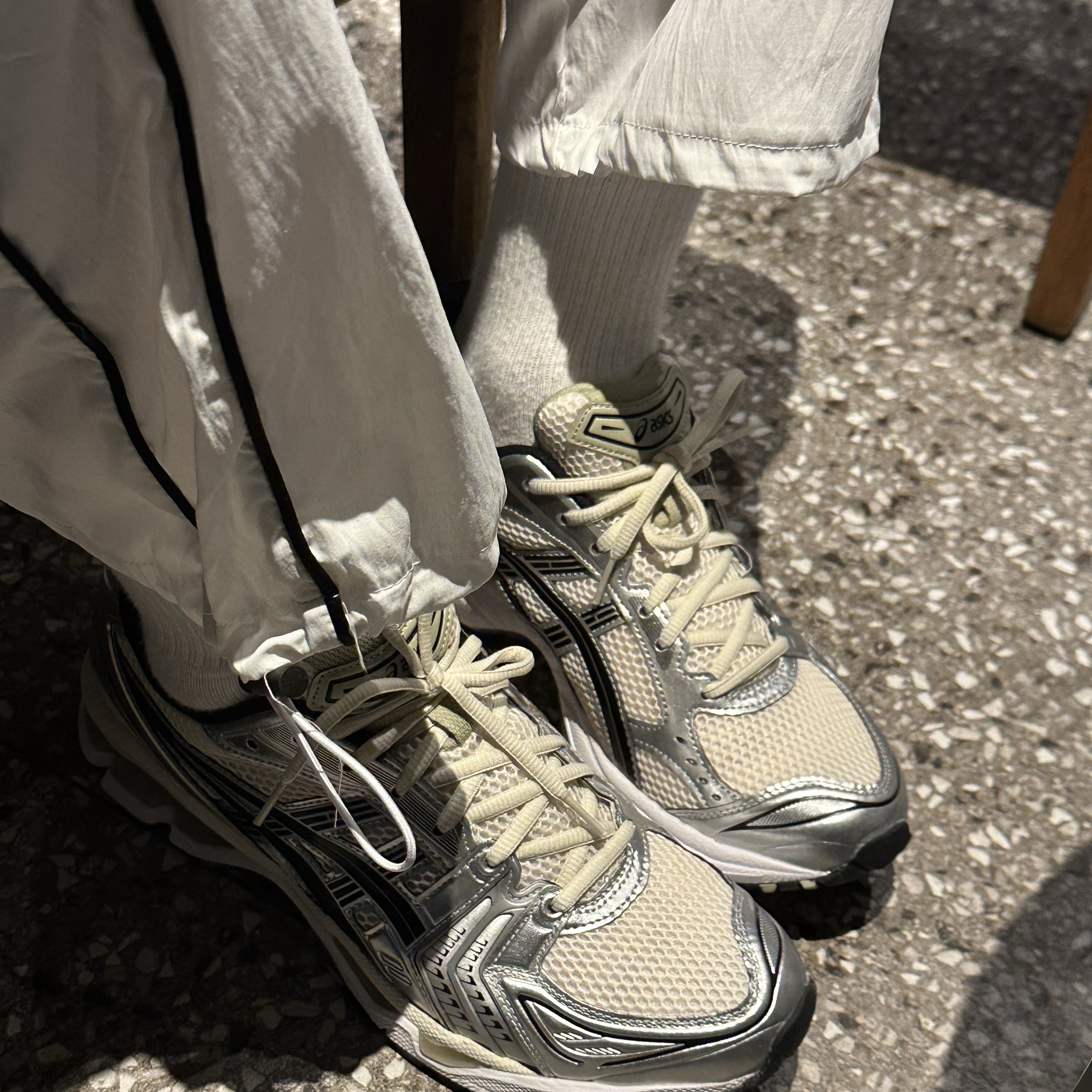 Asics Gel-Kayano 14 Birch Pure Silver 착용 스타일