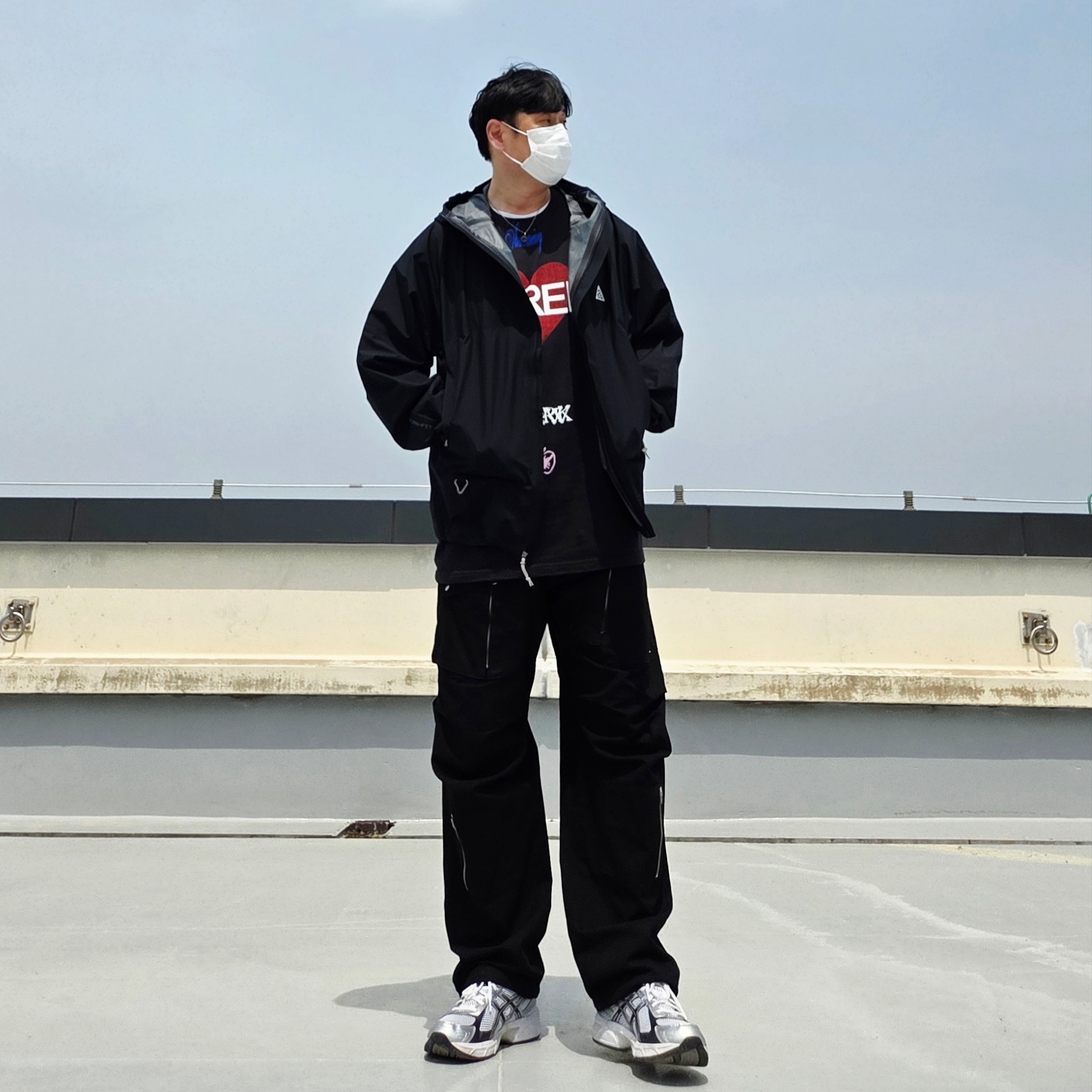 Supreme Announcing T-Shirt Black - 25SS, Nike ACG Storm-Fit ADV Cascade Rains Full Zip Jacket Black - Asia 착용 스타일 - 2