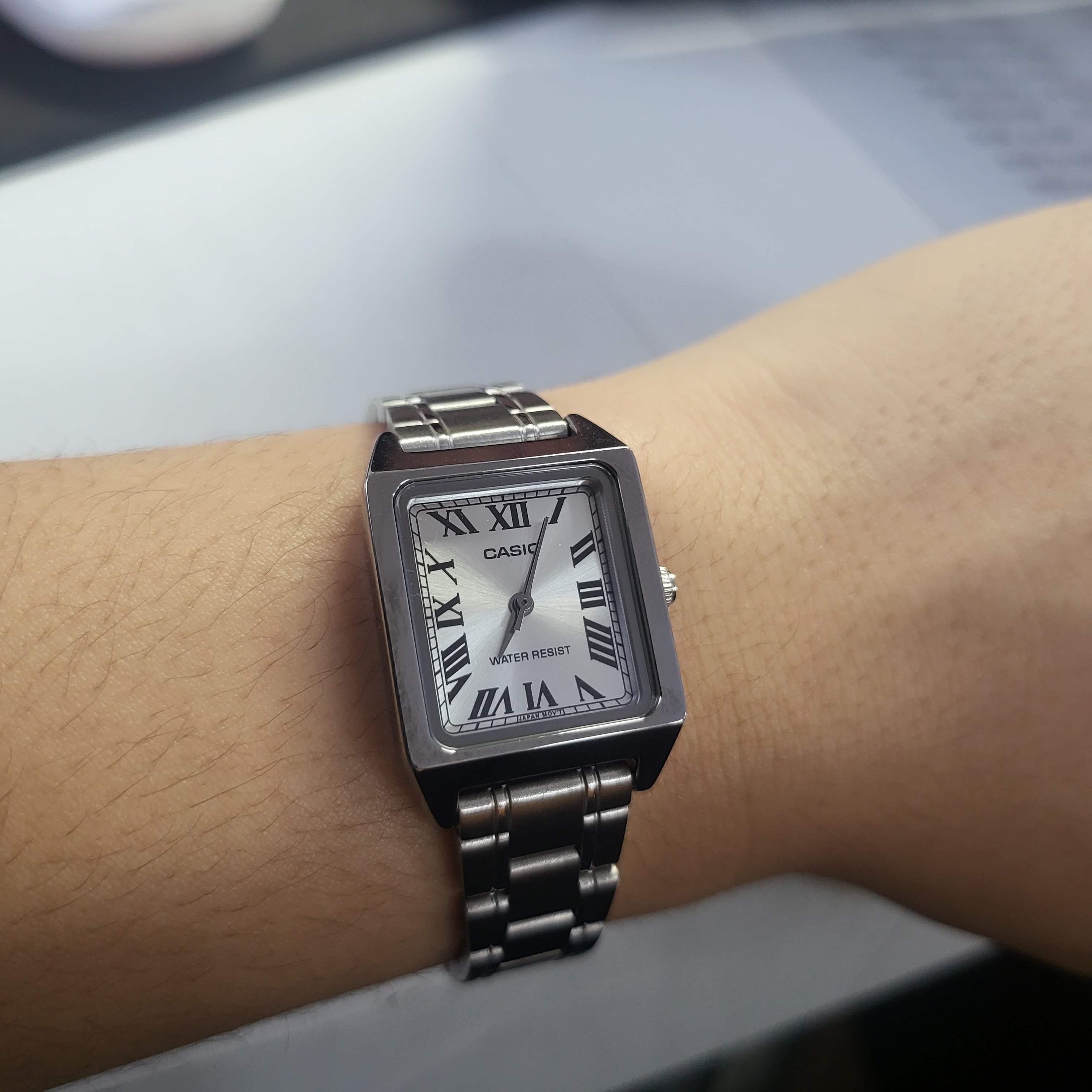 Casio LTP-V007D-7B 착용 스타일