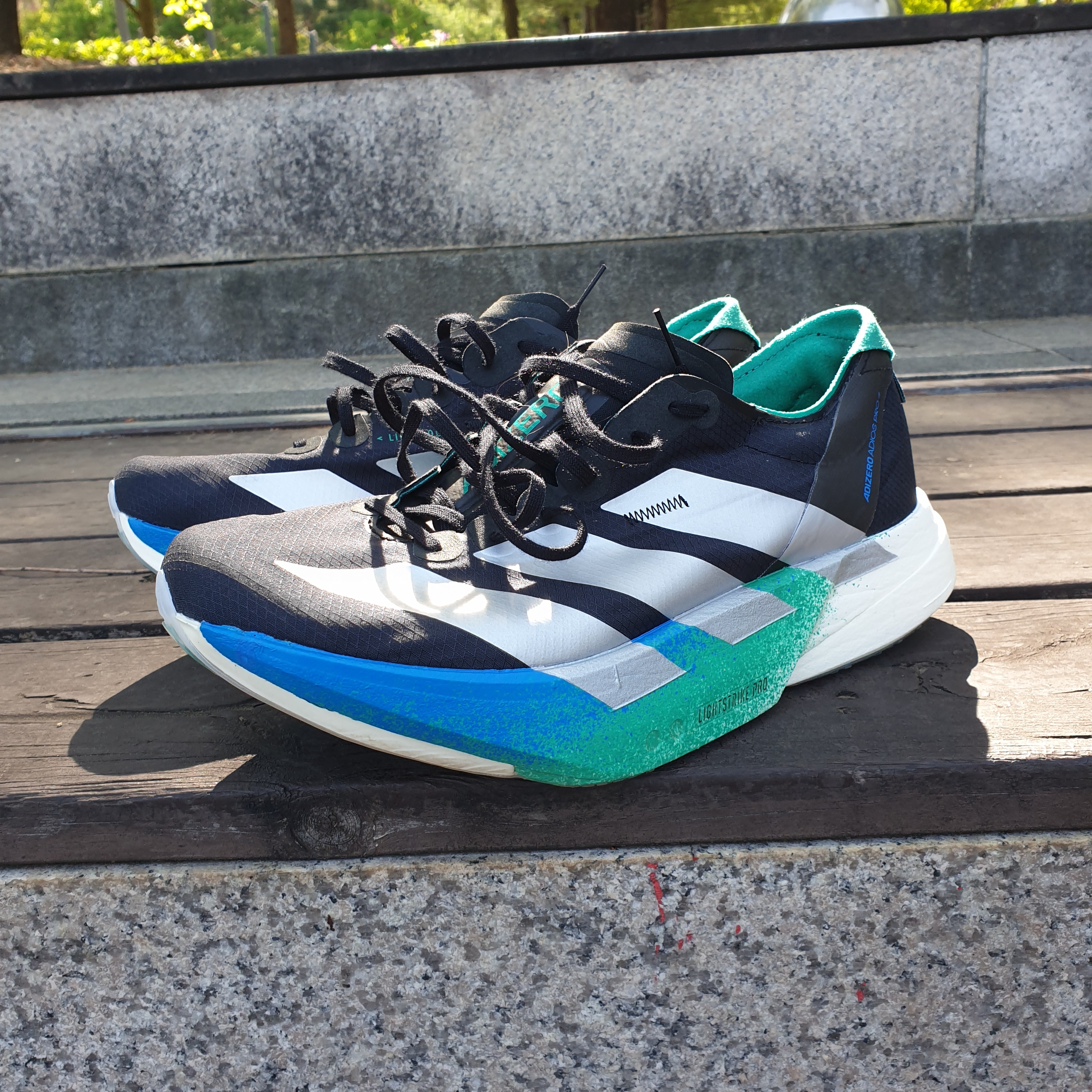 Adidas Adizero Adios Pro 4 Core Black Glory Green 착용 스타일 - 3
