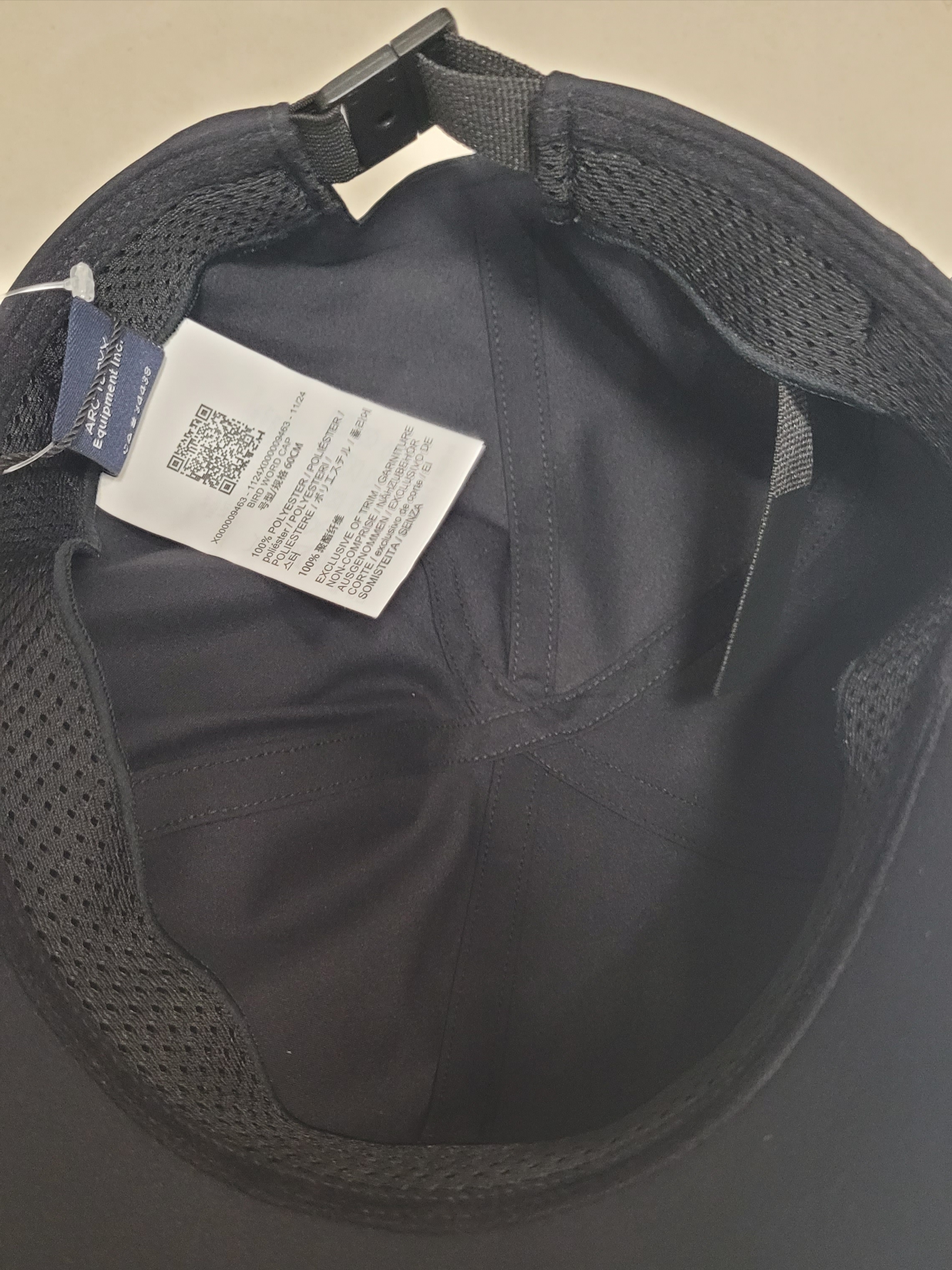 Arc'teryx Bird Word Cap 24K Black 착용 스타일 - 5