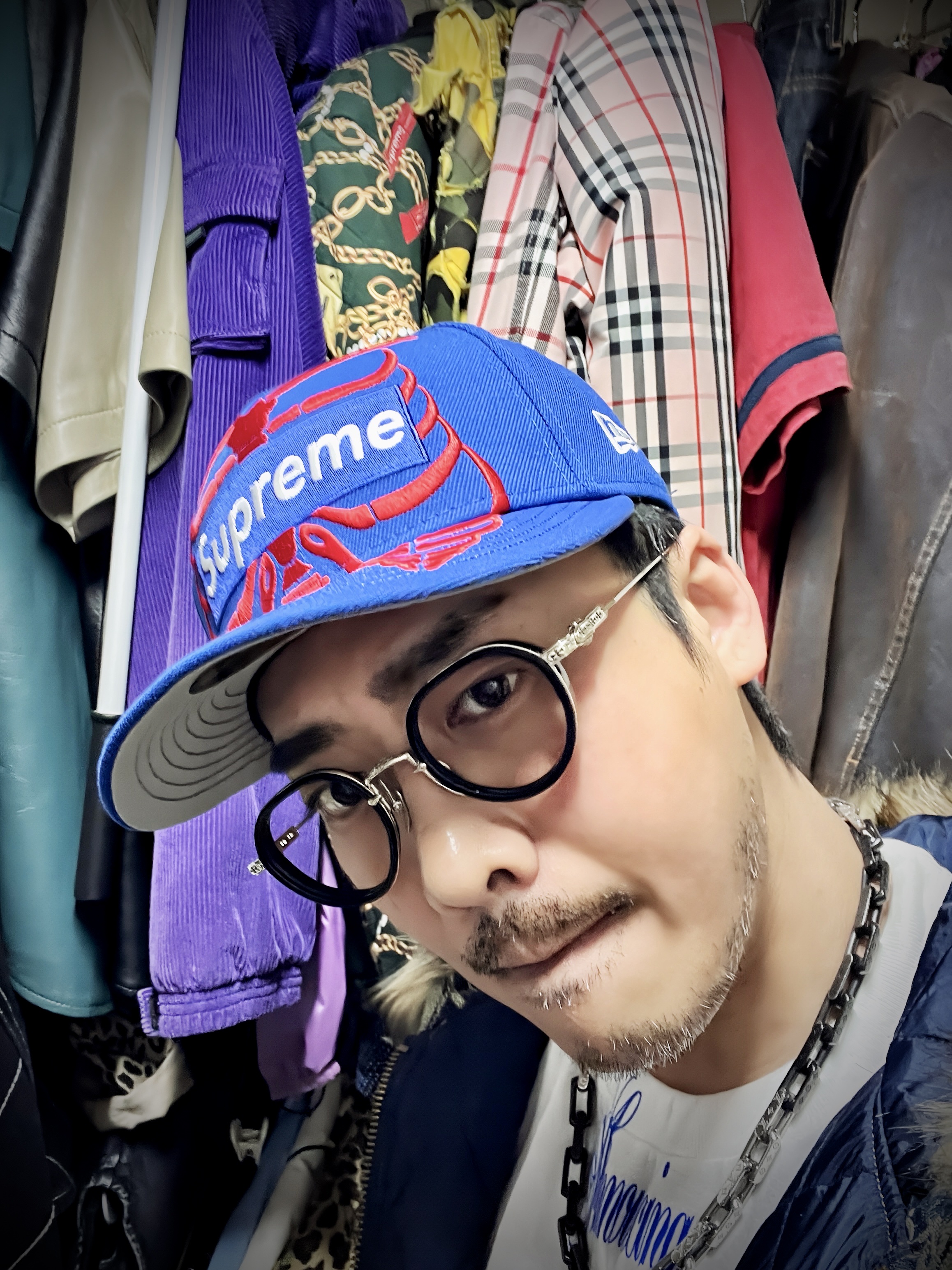 Supreme Leather S/S Work Shirt Tan - 23FW, Supreme Leather S/S Work Shirt Black - 23FW 착용 스타일 - 2