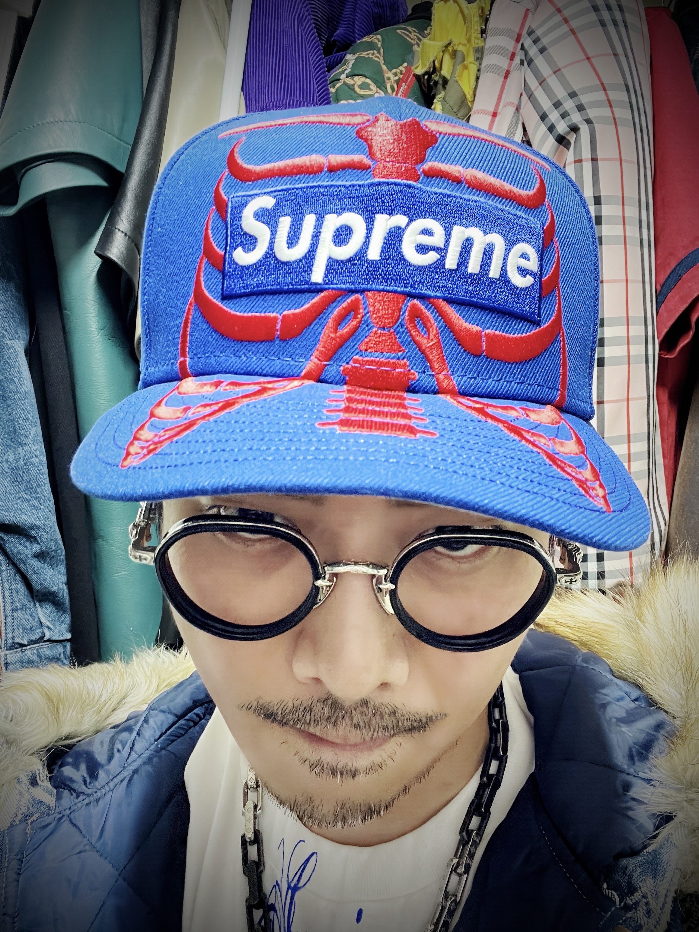 Supreme Leather S/S Work Shirt Tan - 23FW, Supreme Leather S/S Work Shirt Black - 23FW 착용 스타일 - 4