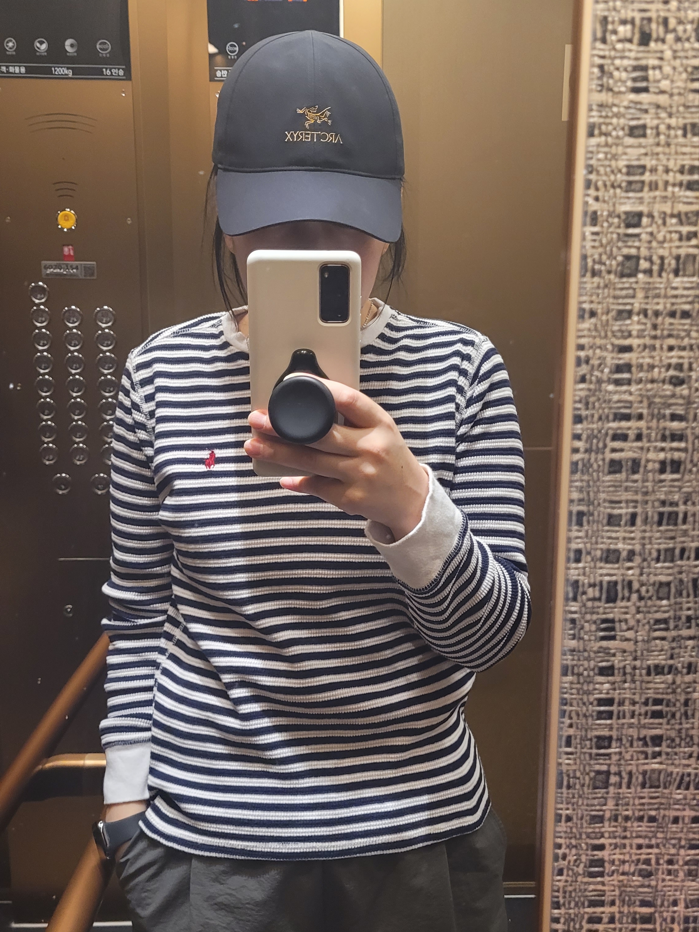 Arc'teryx Bird Word Cap 24K Black 착용 스타일 - 1