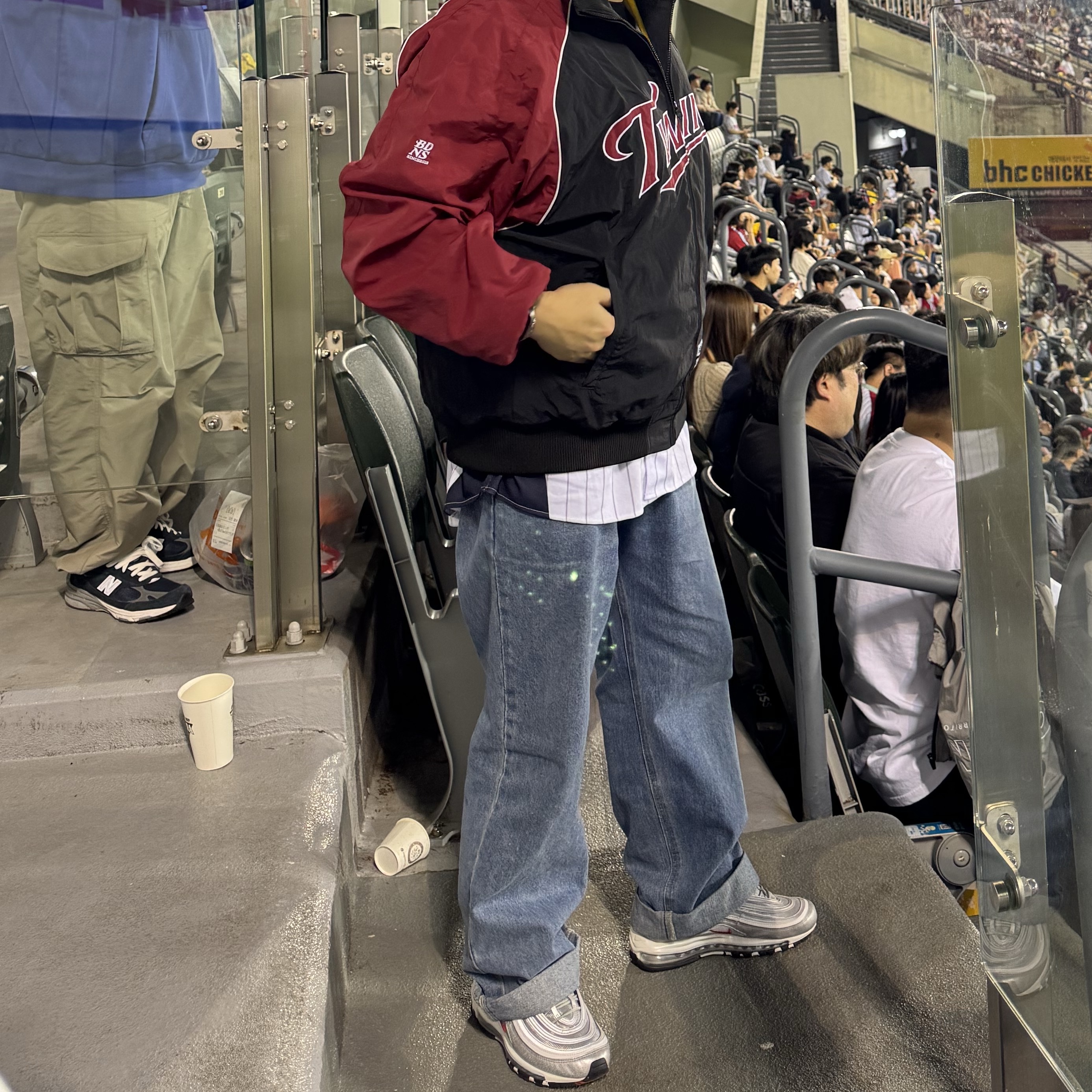 BDNS x LG TWINS Dugout Jacket Red, Nike Air Max 97 OG Silver Bullet 2022 착용 스타일