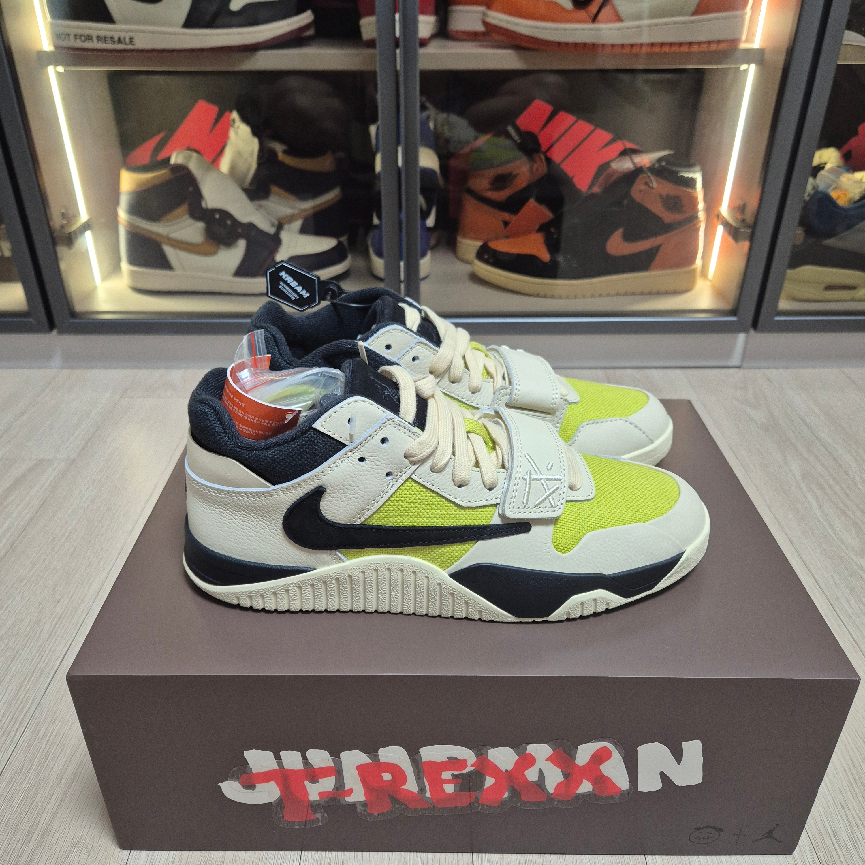 Jordan x Travis Scott Jumpman Jack TR Bright Cactus 착용 스타일 - 1