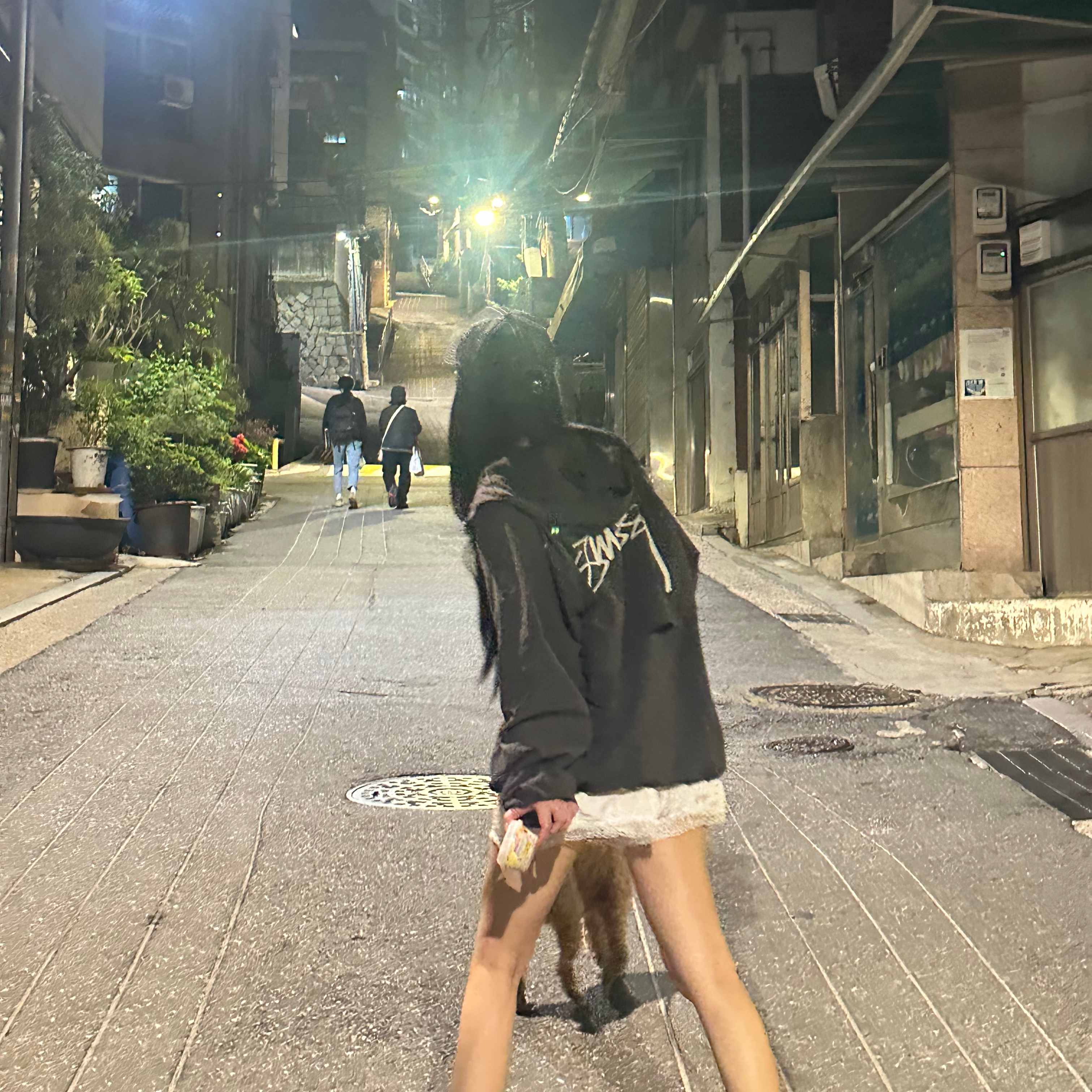 Stussy Wave Dye Beach Shell Jacket Black 착용 스타일 - 1
