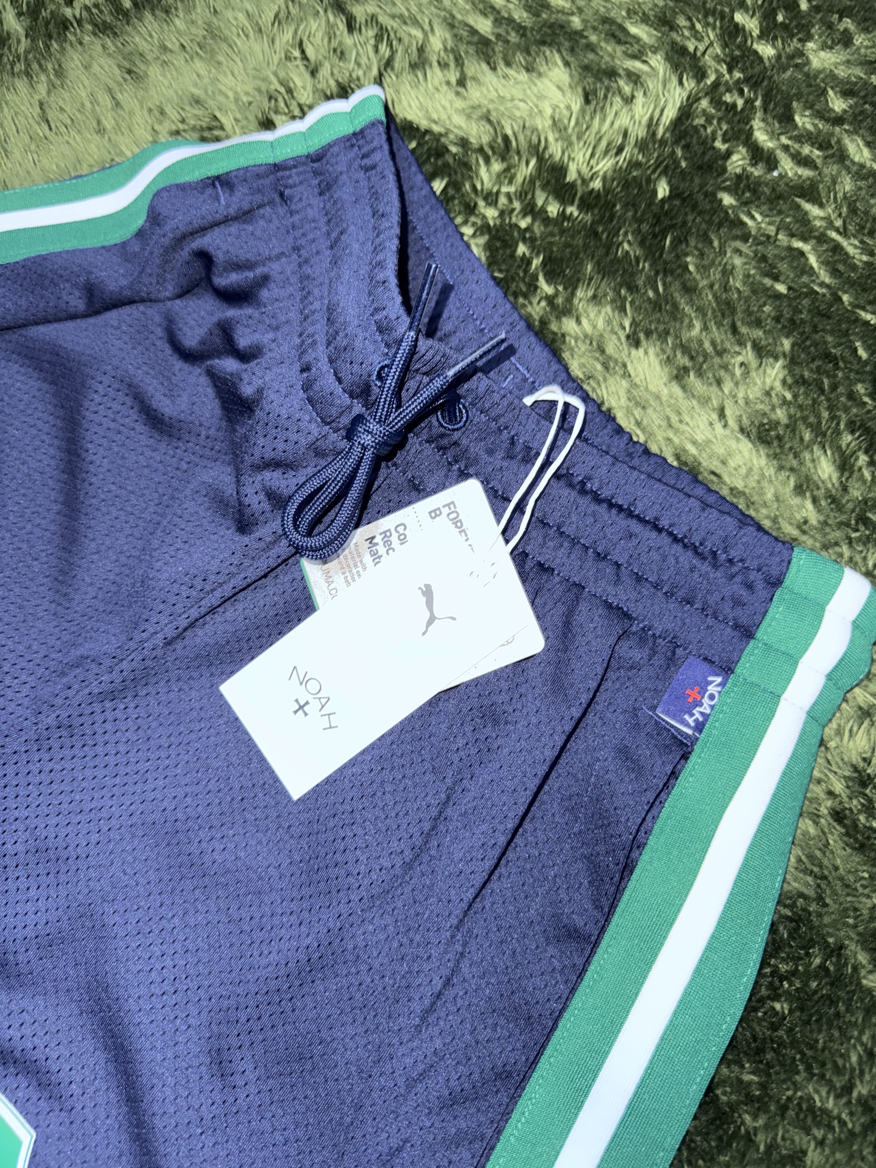Puma x Noah Lacrosse Shorts Navy 착용 스타일 - 2