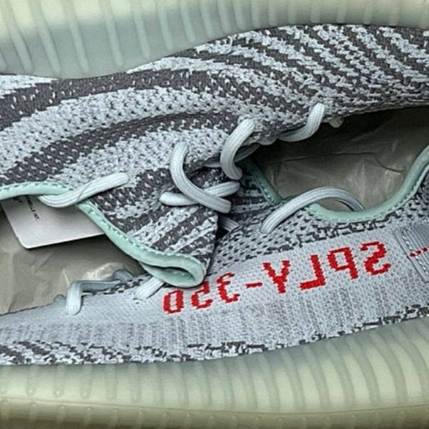 Adidas Yeezy Boost 350 V2 Blue Tint 2021/2022/2023 착용 스타일