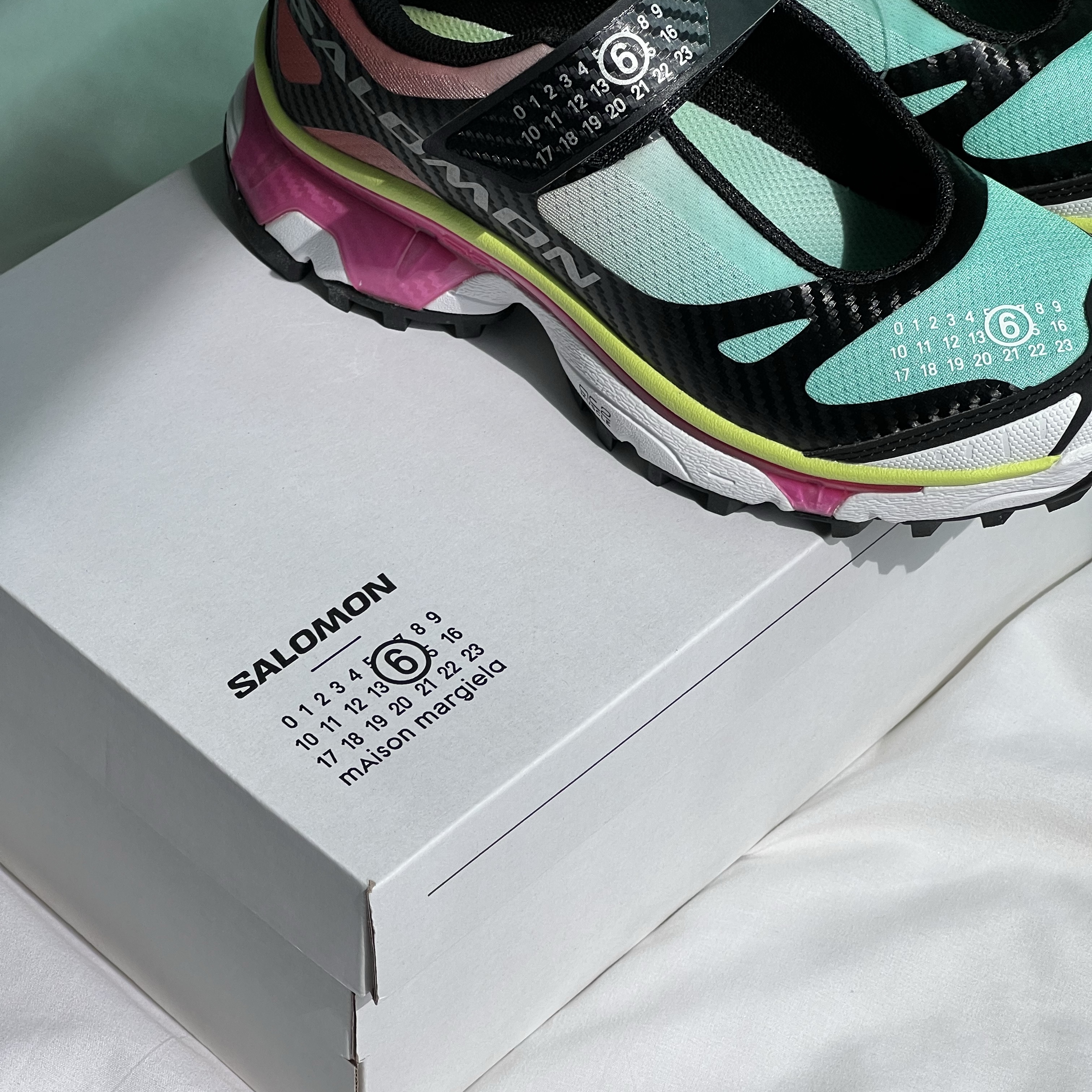 Salomon x MM6 Maison Margiela XT-Marie Jeanne Ginger Electric Green 착용 스타일
