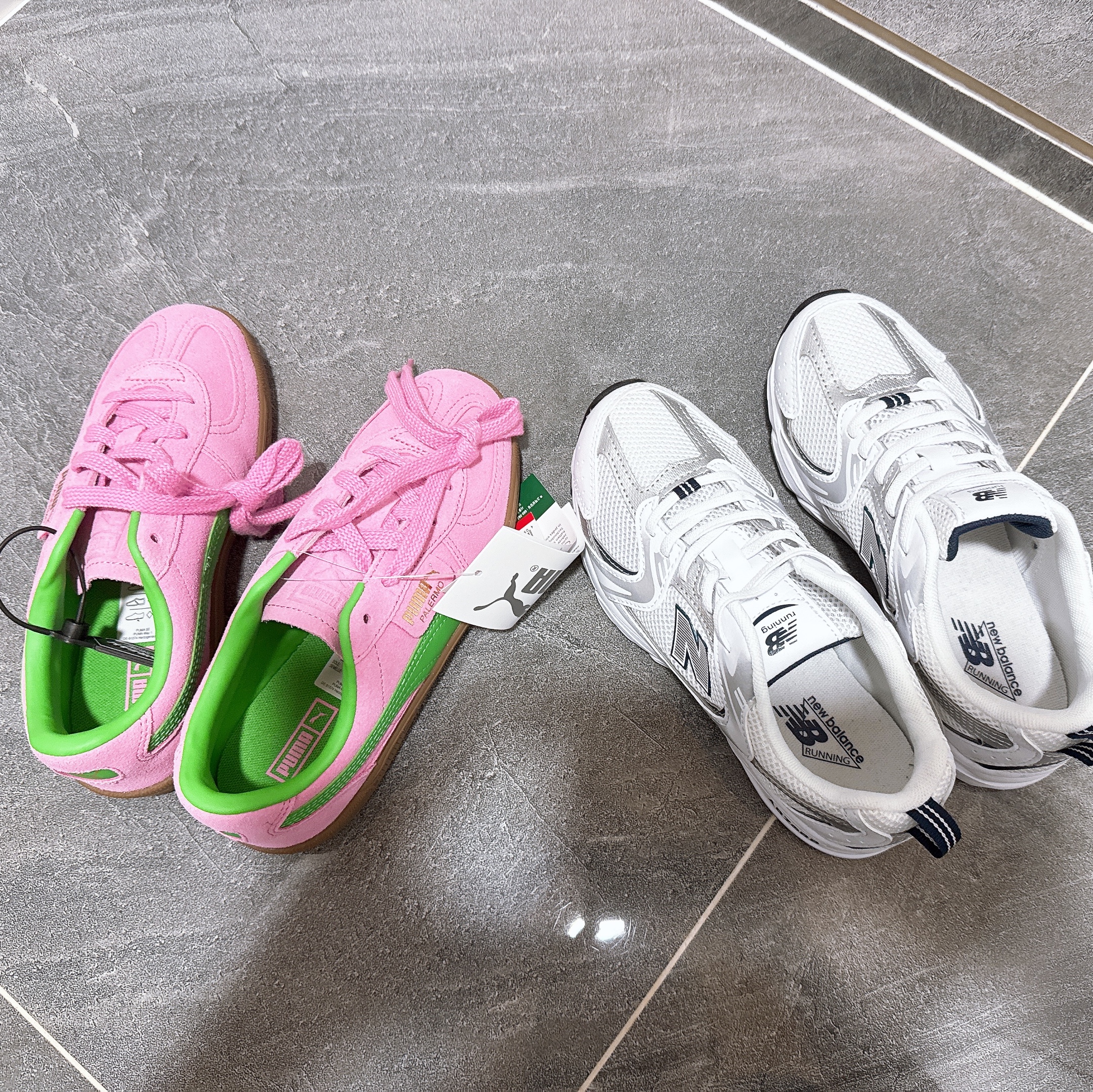 (PS) Puma Palermo Special Pink Delight Green, (PS) New Balance 530 White - W Wide 착용 스타일 - 1
