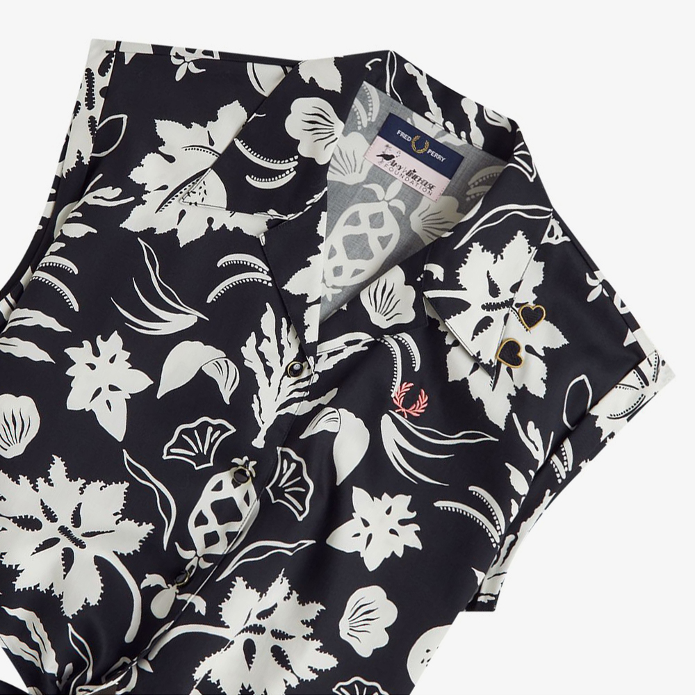 프레드페리x에이미와인하우스 타이 프론트 프린트 셔츠 블랙(Fred Perry Womens Tie-Front Printed Shirt Black) - 3