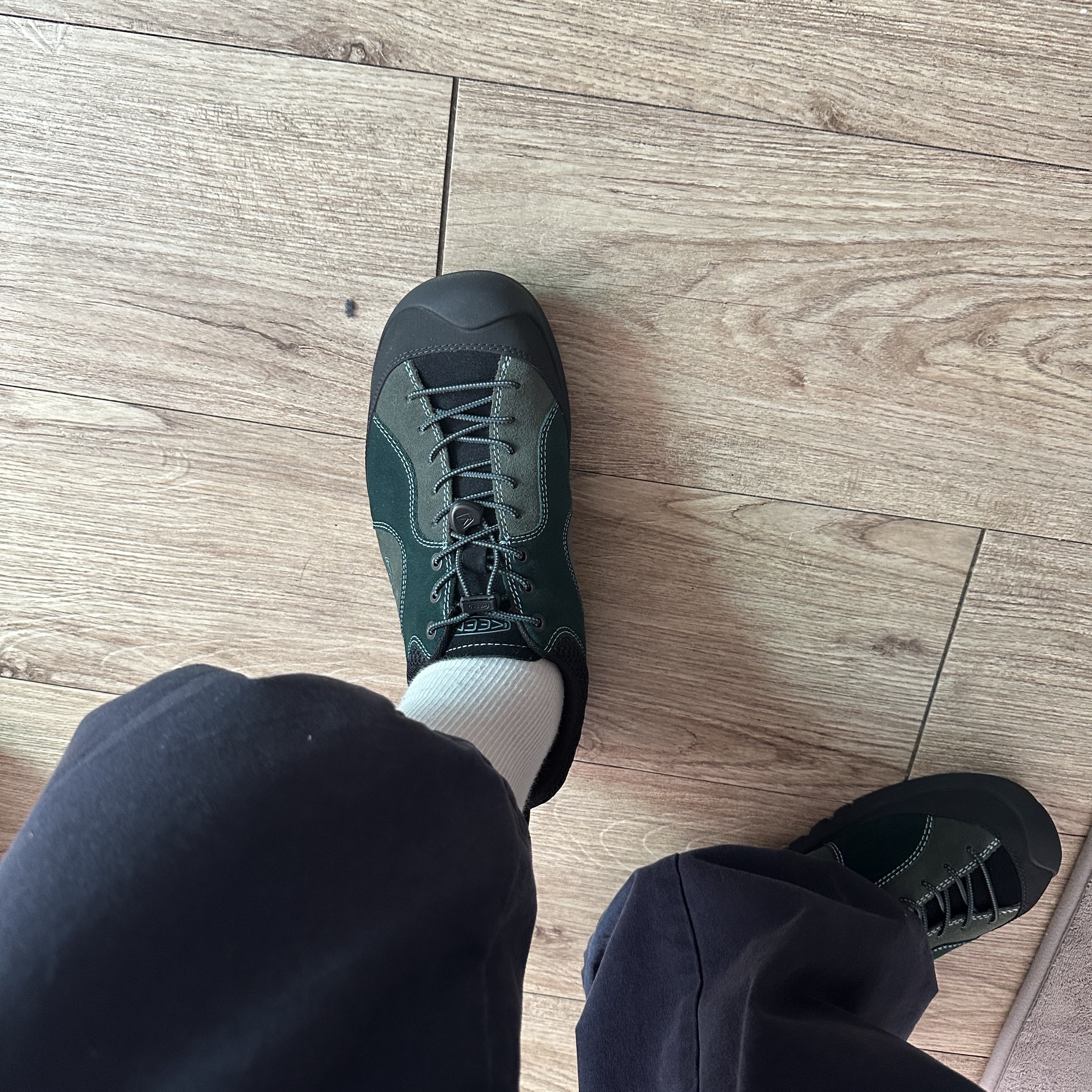 Keen x Eastlogue Jasper Rocks Sneakers Scarab Arctic 착용 스타일 - 1