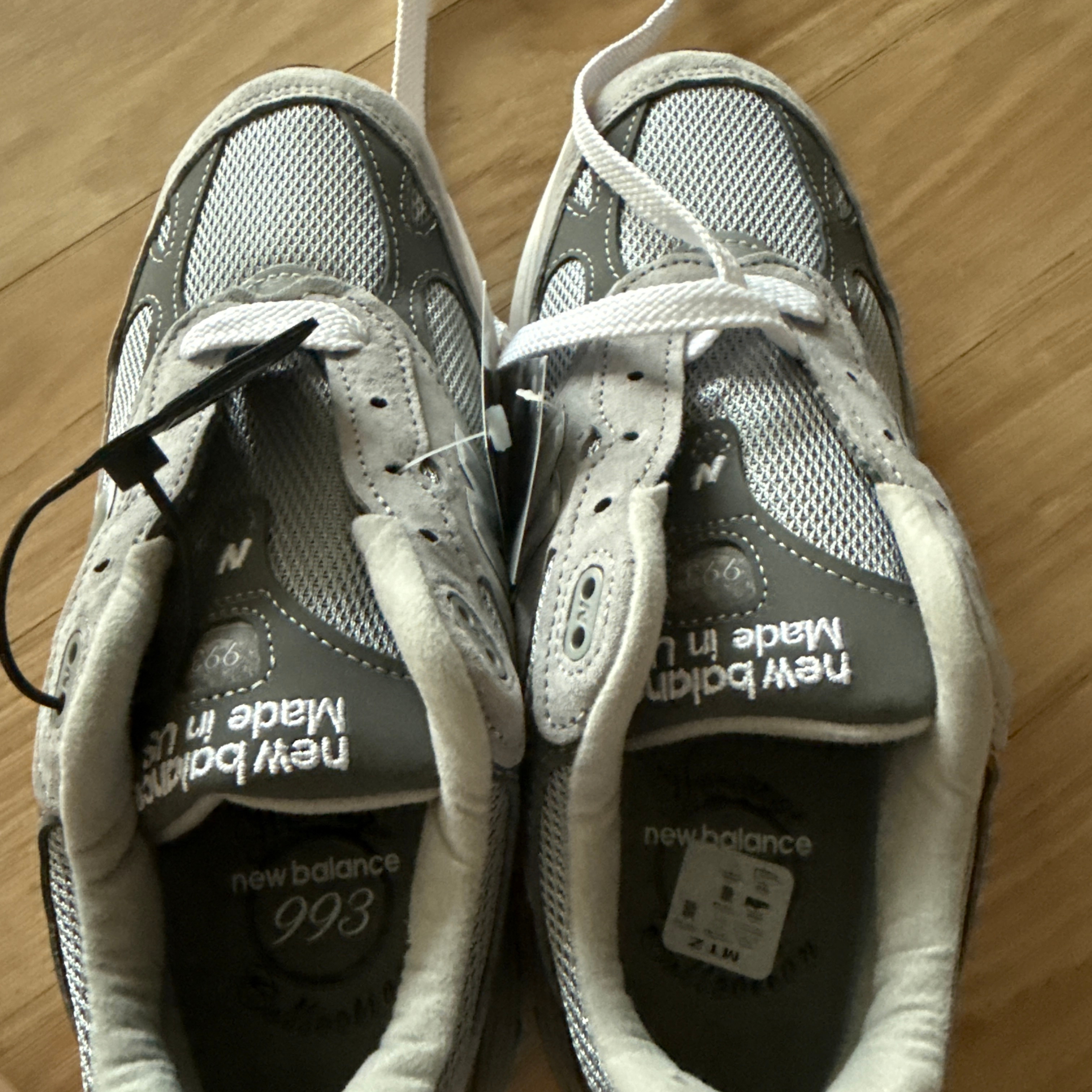 (W) New Balance 993 Made in USA Grey - B Standard 착용 스타일