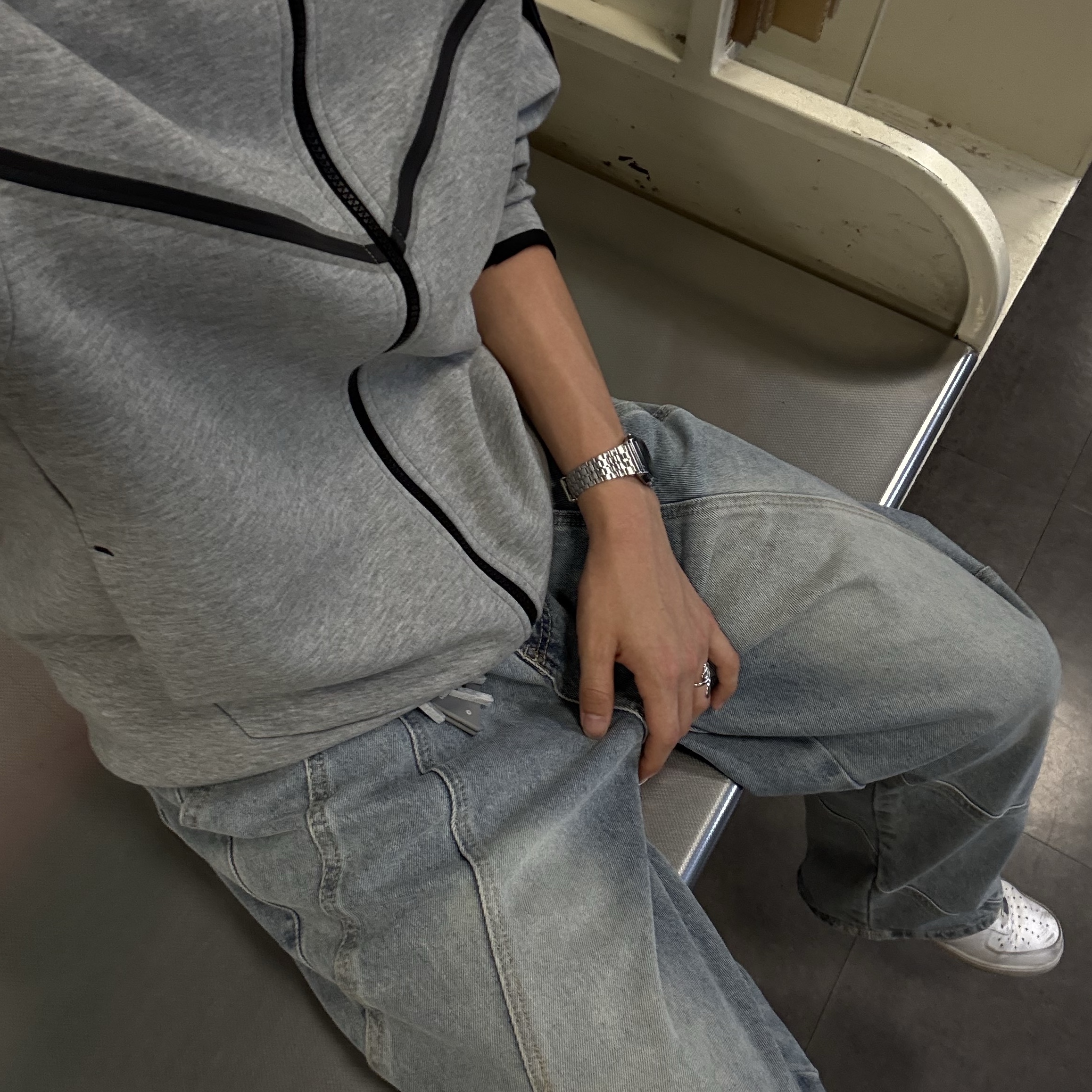 Nike Hoops Elite Backpack 32L White Black, Nike NSW Tech Fleece Full Zip Hoodie Dark Grey Heather - Asia 착용 스타일 - 5