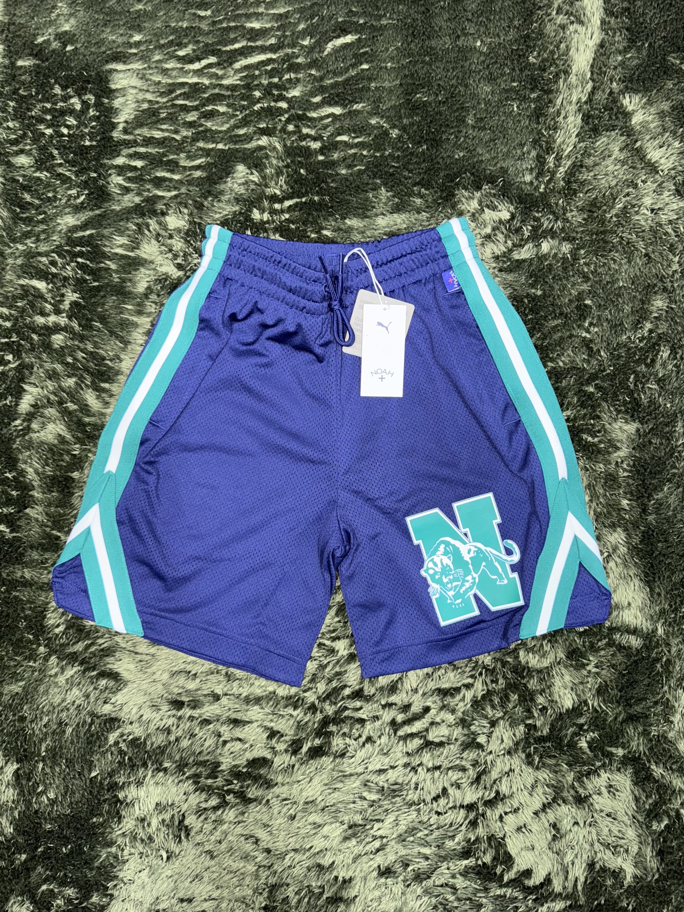 Puma x Noah Lacrosse Shorts Navy 착용 스타일 - 1