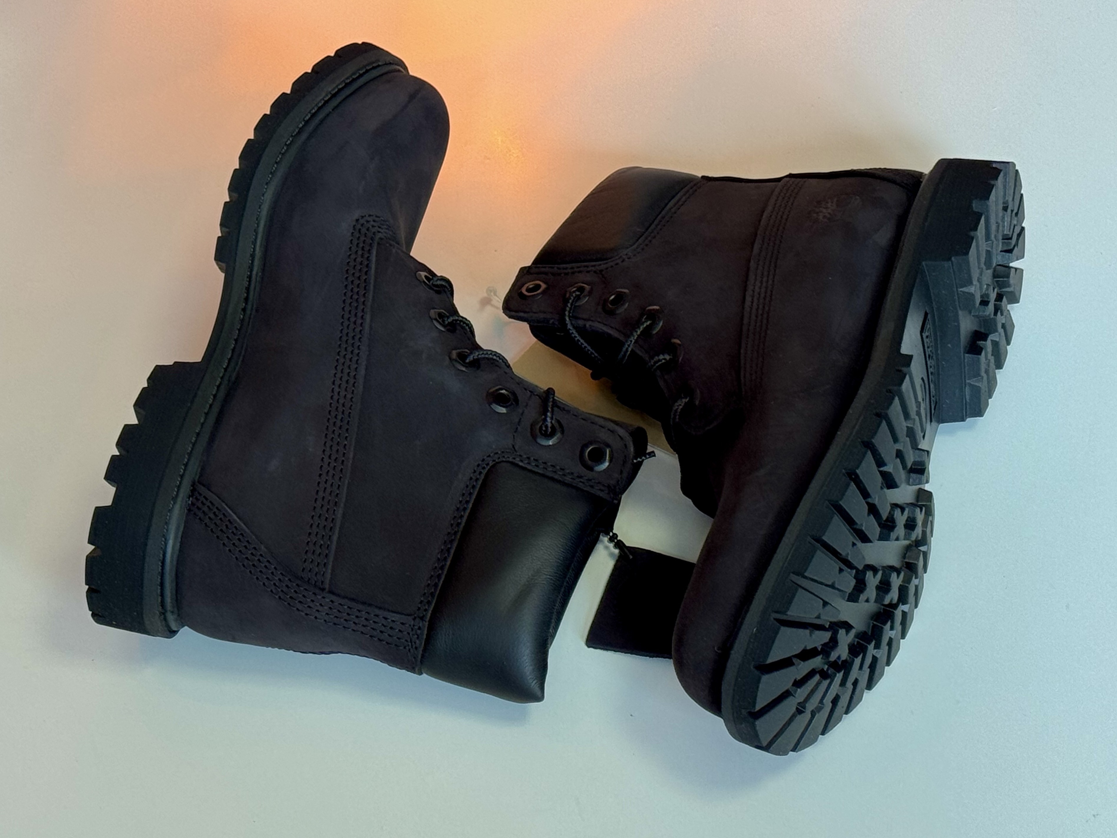 (W) Timberland Premium 6 inch Waterproof Boot Black - Wide, Timberland Premium 6 inch Waterproof Boot Black Nubuck - Wide 착용 스타일 - 3