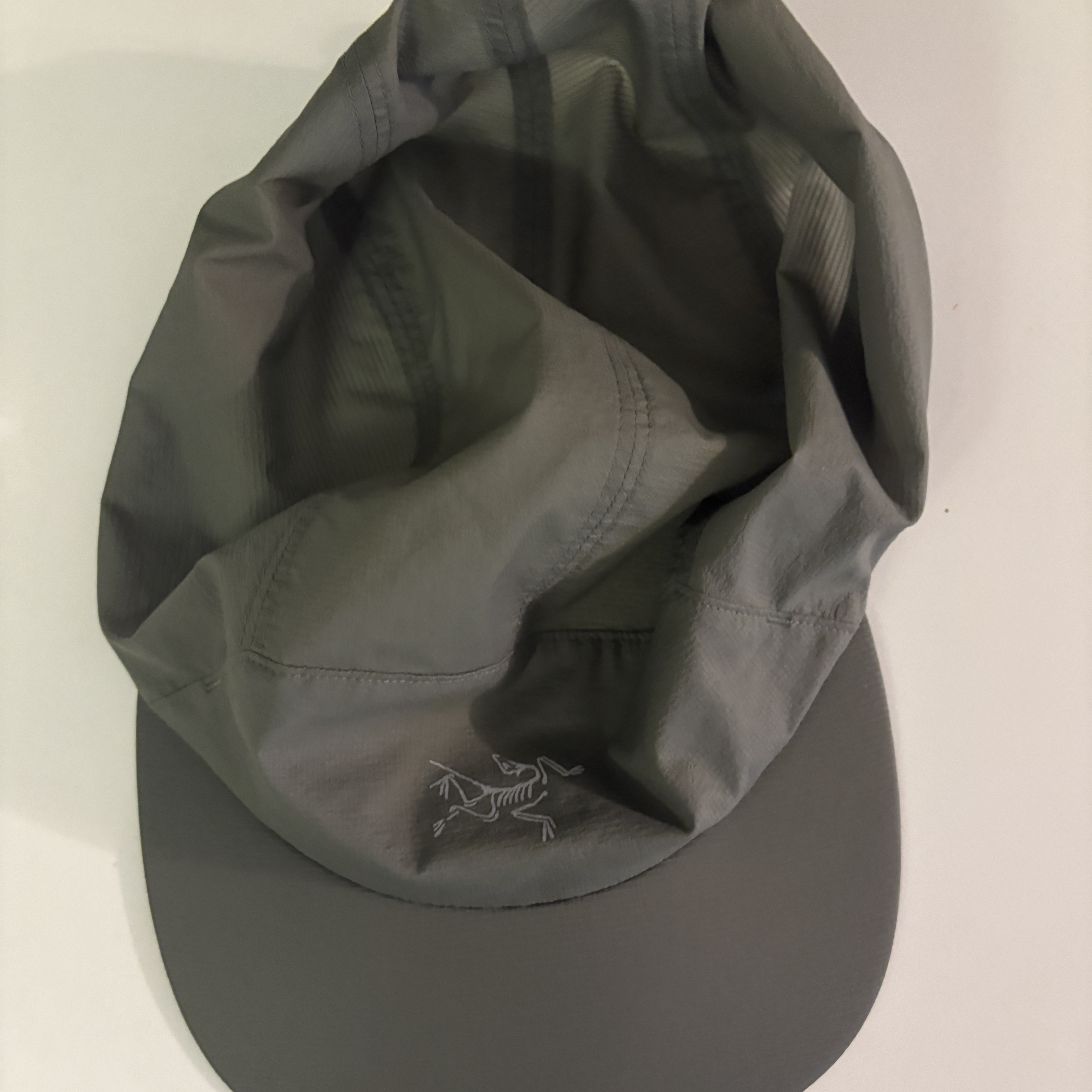 Arc'teryx Norvan Regular Brim Hat Forage 착용 스타일