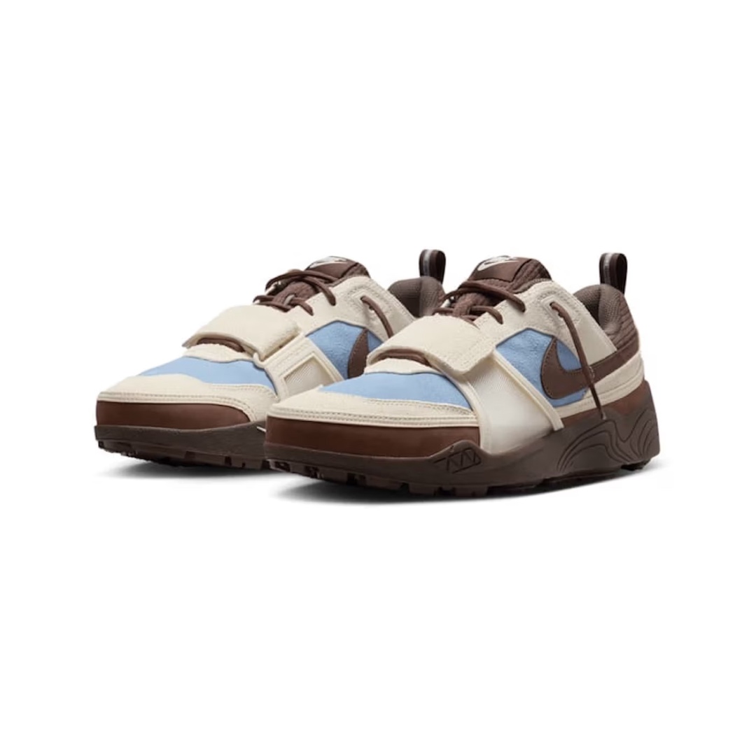 Nike x Travis Scott Zoom Field Jaxx Pale Ivory and Leche Blue 착용 스타일 - 4