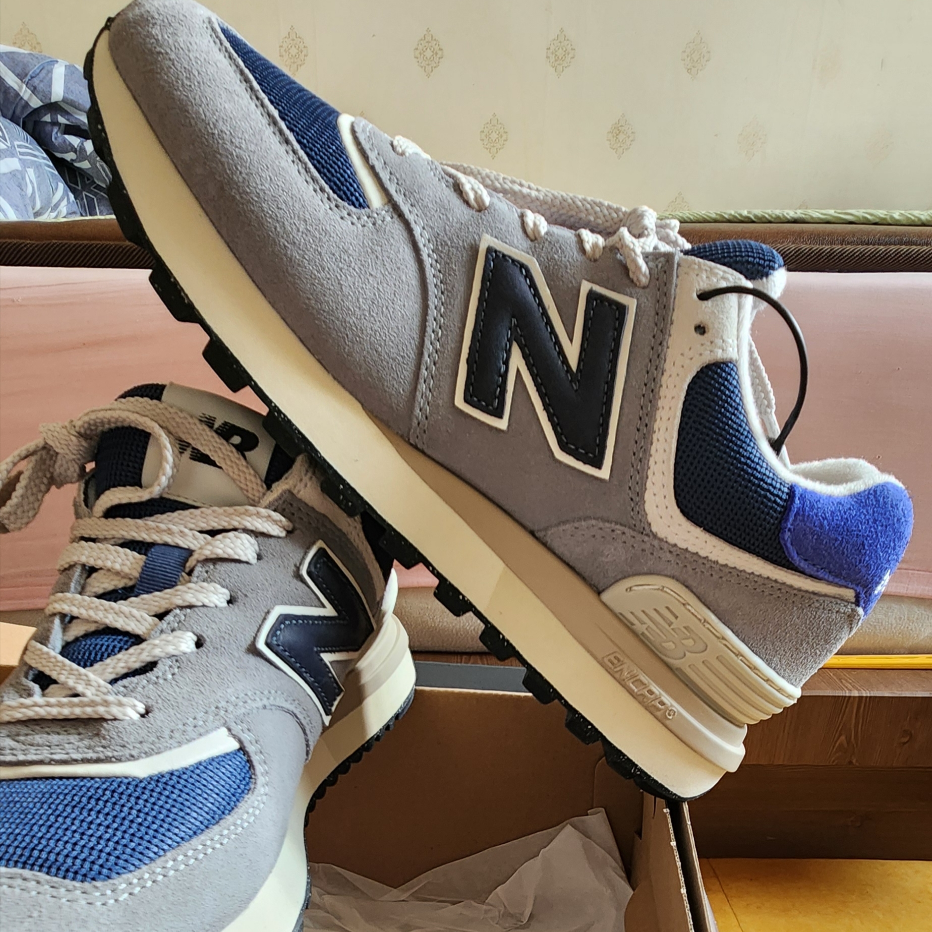 New Balance 574 Legacy Arctic Grey 착용 스타일 - 2