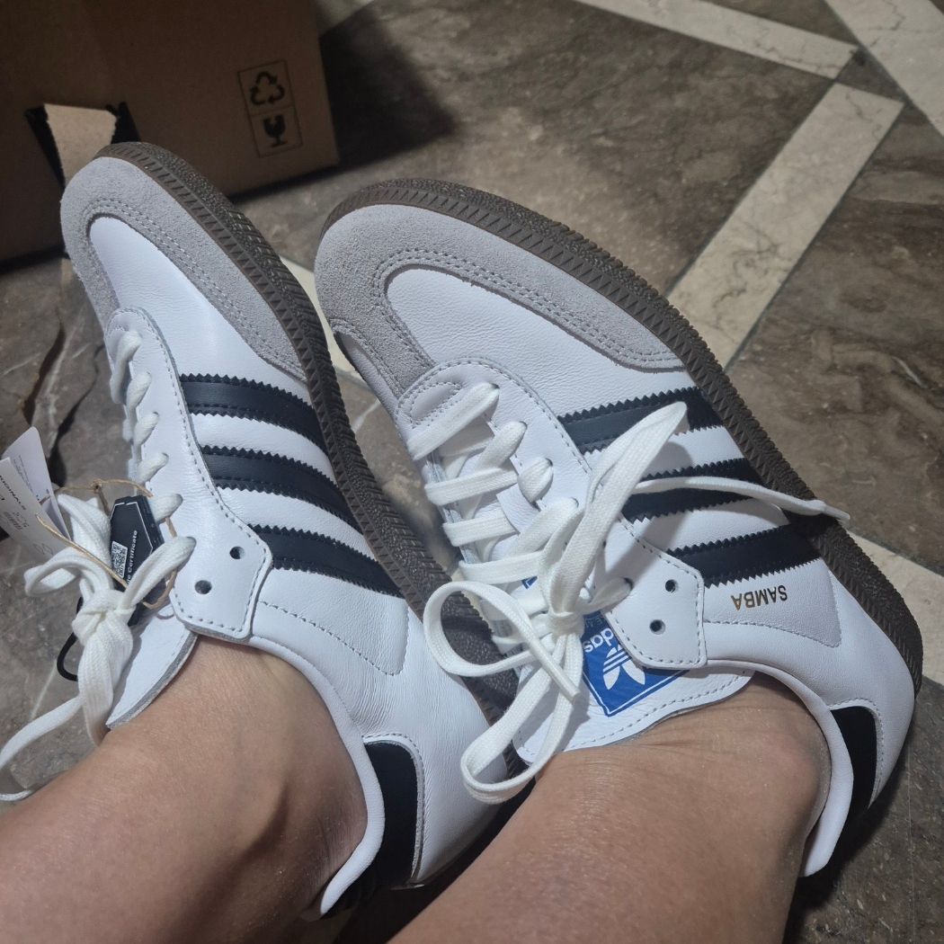 Adidas Samba OG Cloud White 착용 스타일 - 3