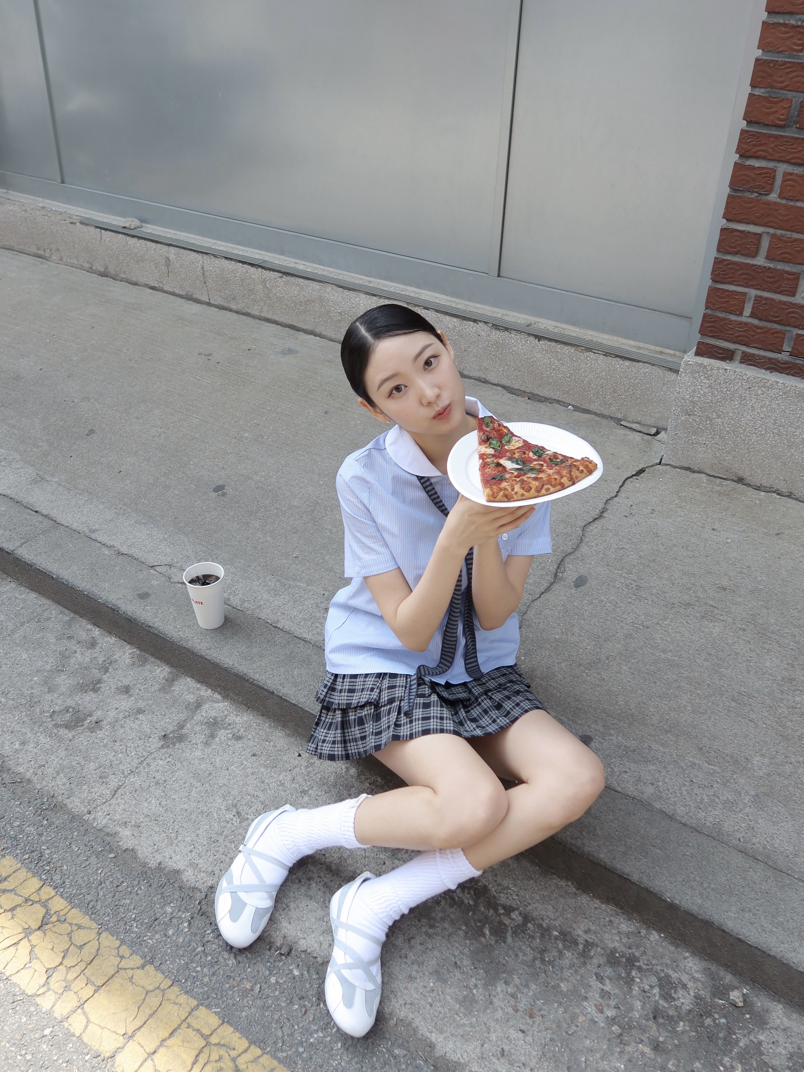 Suecomma Bonnie Fev Mary Jane Sneakers Ivory 착용 스타일