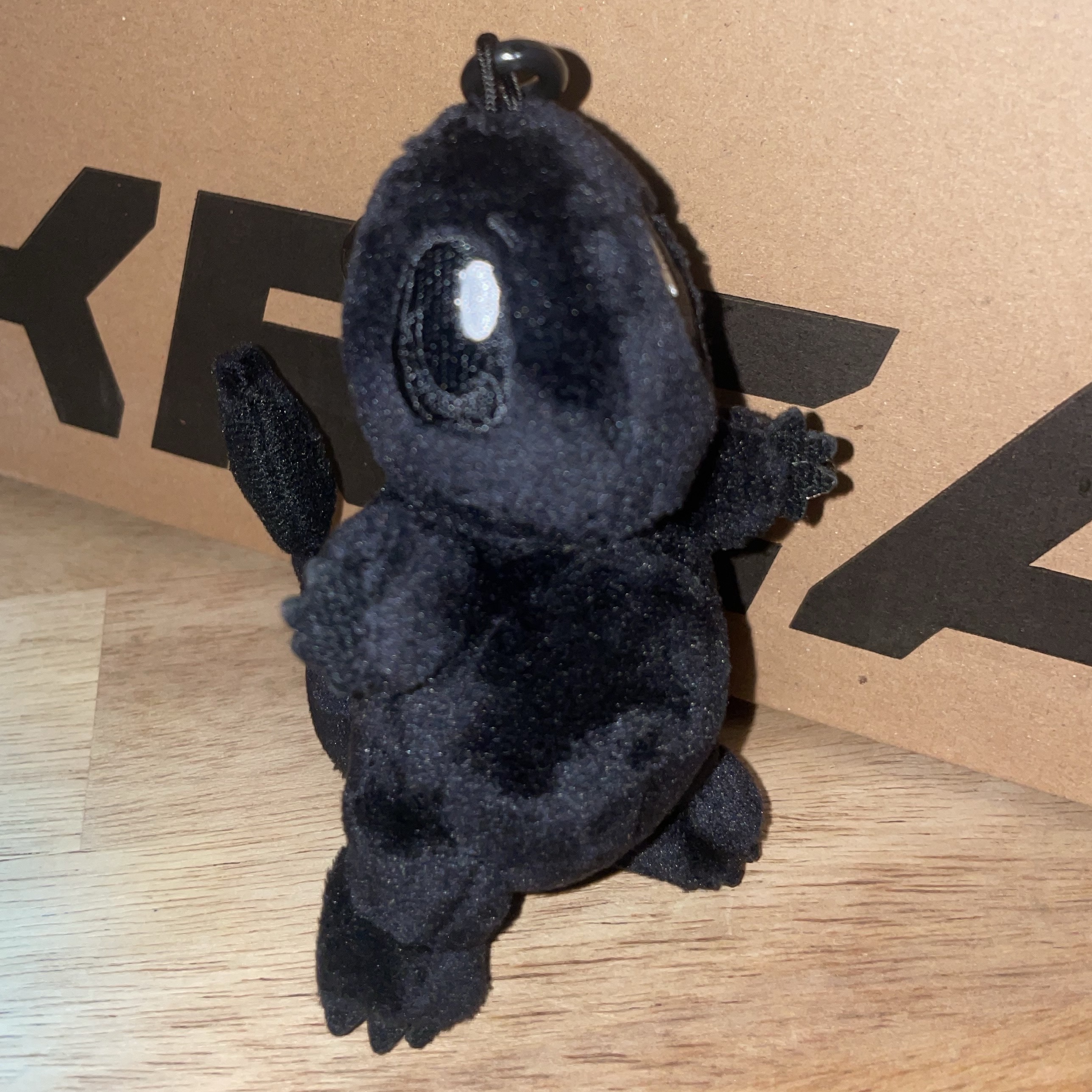 Fragment x Pokemon INN Thunderbolt Project TBP Mascot Key Ring Hitokage Black 착용 스타일