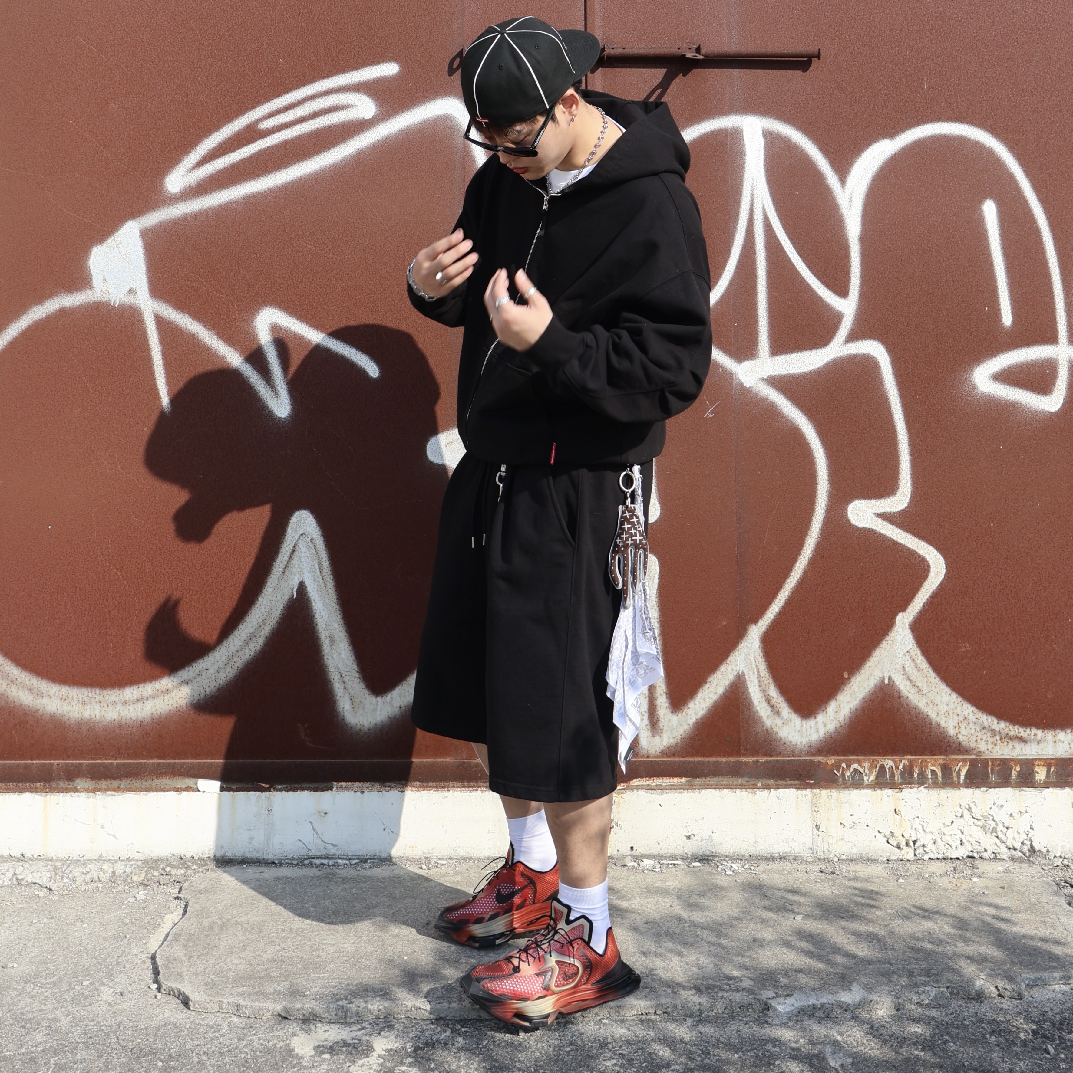 Nike x Matthew M Williams Zoom 004 Rust Factor, Supreme Piping Script Logo New Era Black - 25SS 착용 스타일 - 2