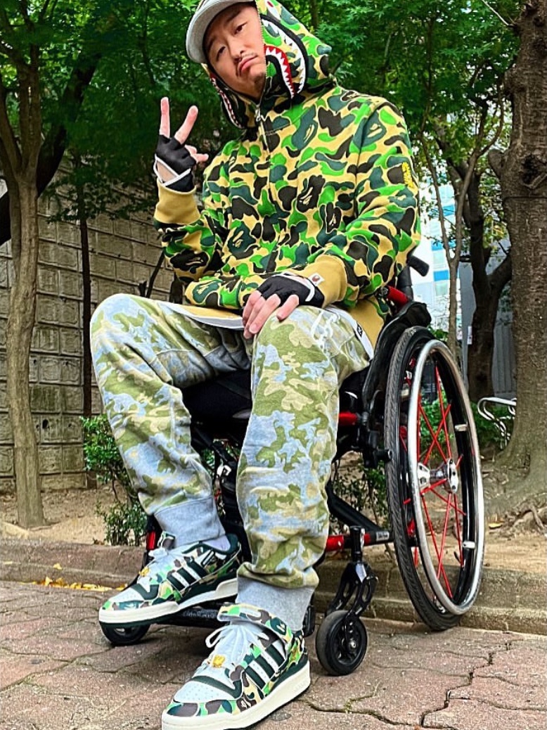 BAPE PONR ABC Camo Shark Full Zip Hoodie Army Green, Adidas x BAPE Forum 84 Low Green Camo 착용 스타일 - 1