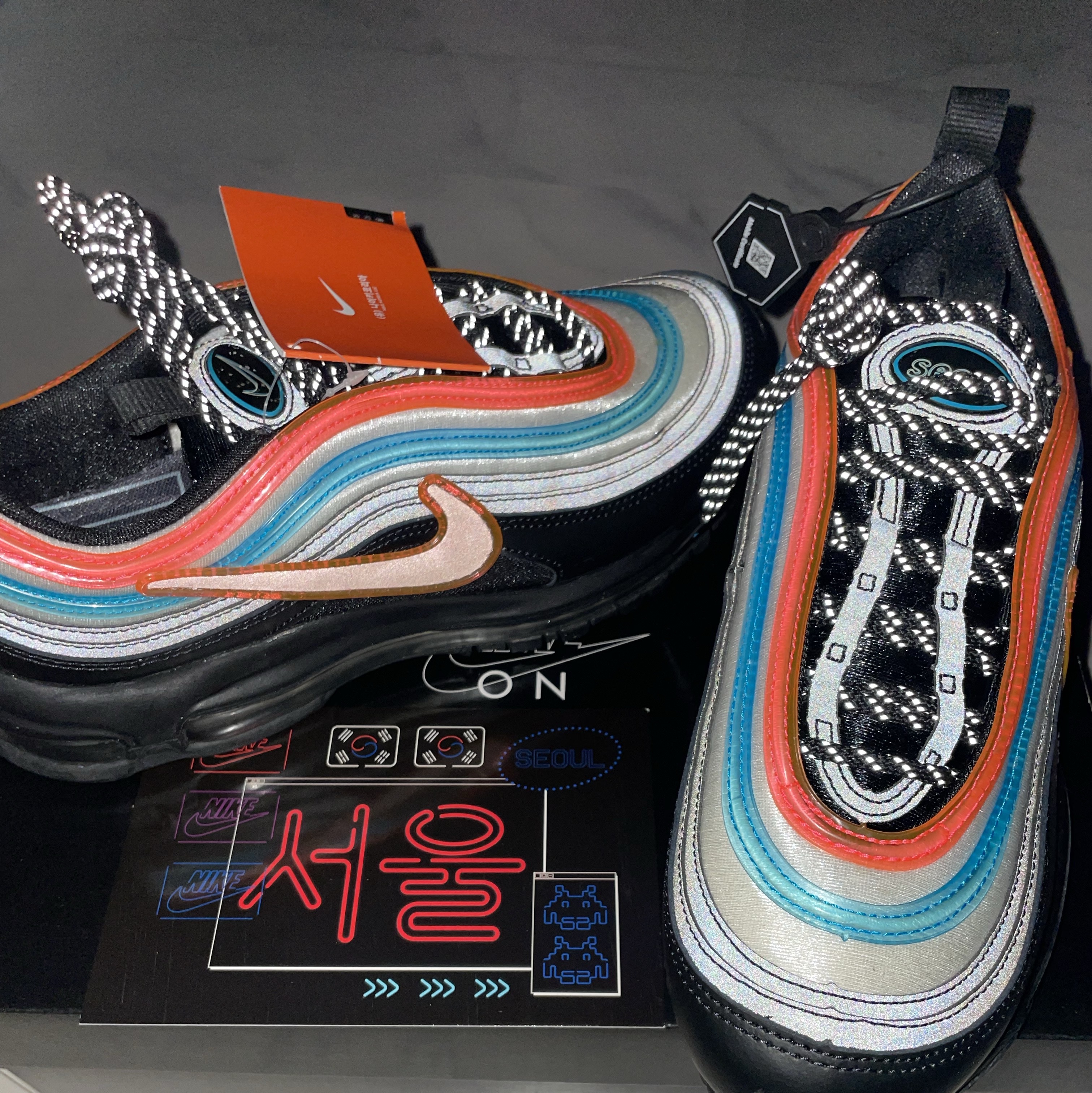 Nike Air Max 97 Neon Seoul 착용 스타일 - 2